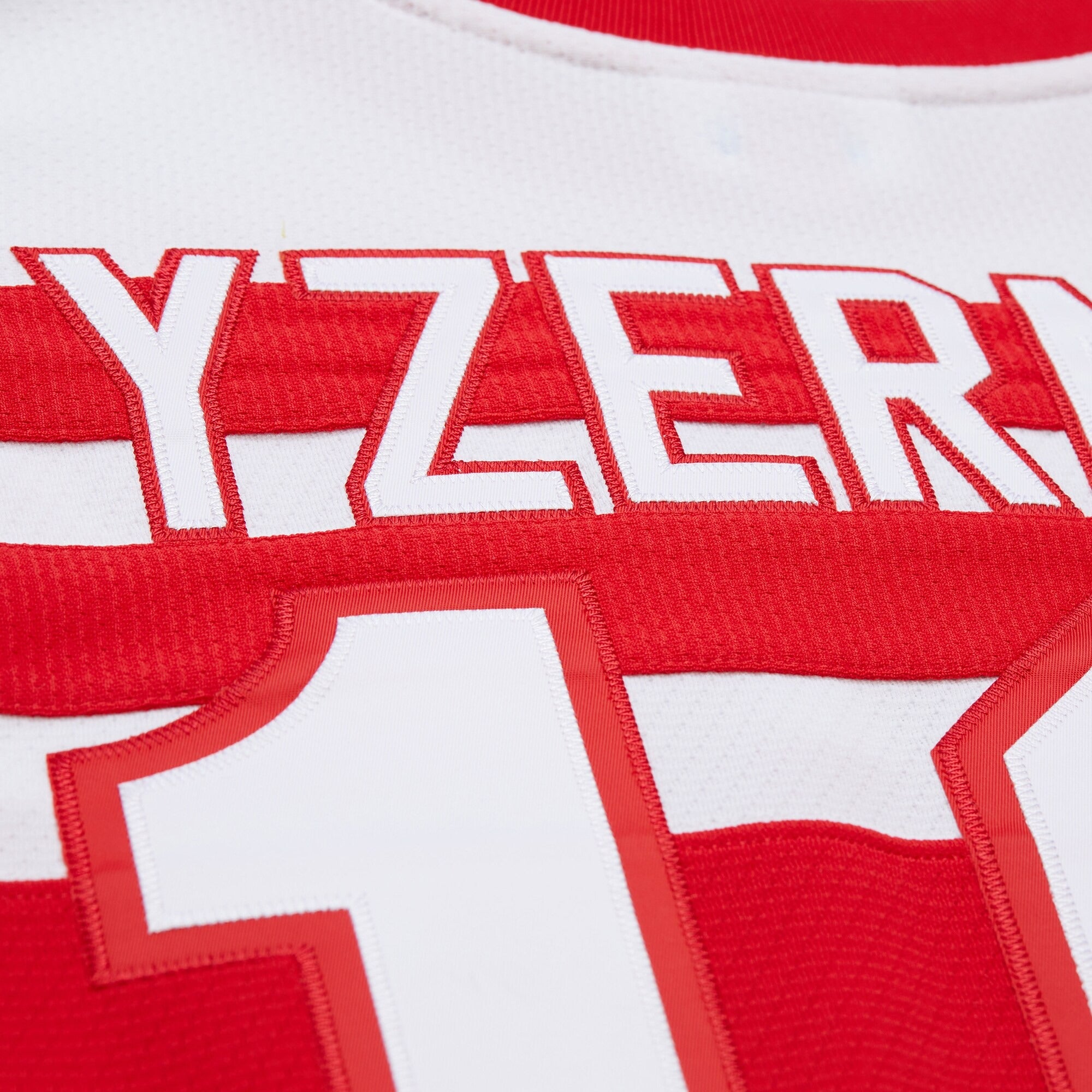 MENS MITCHELL & NESS NHL WHITE JERSEY RED WINGS 1991 STEVE YZERMAN