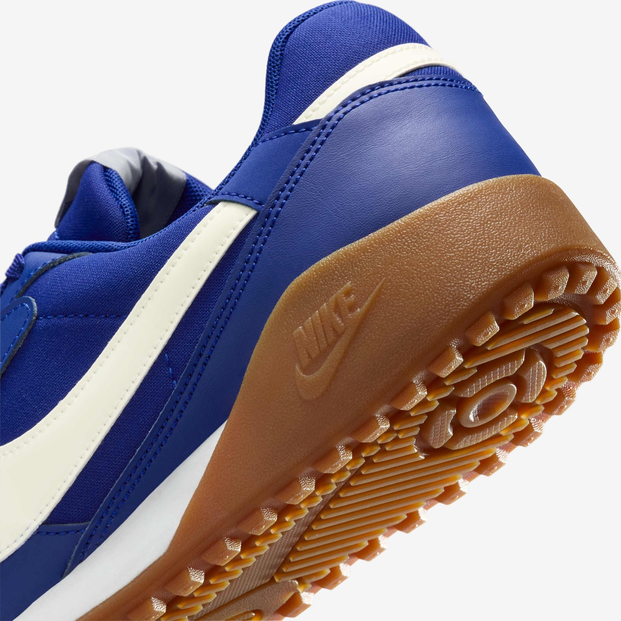 [HQ4502-400] MENS NIKE TERRA MANTA 'DEEP ROYAL'