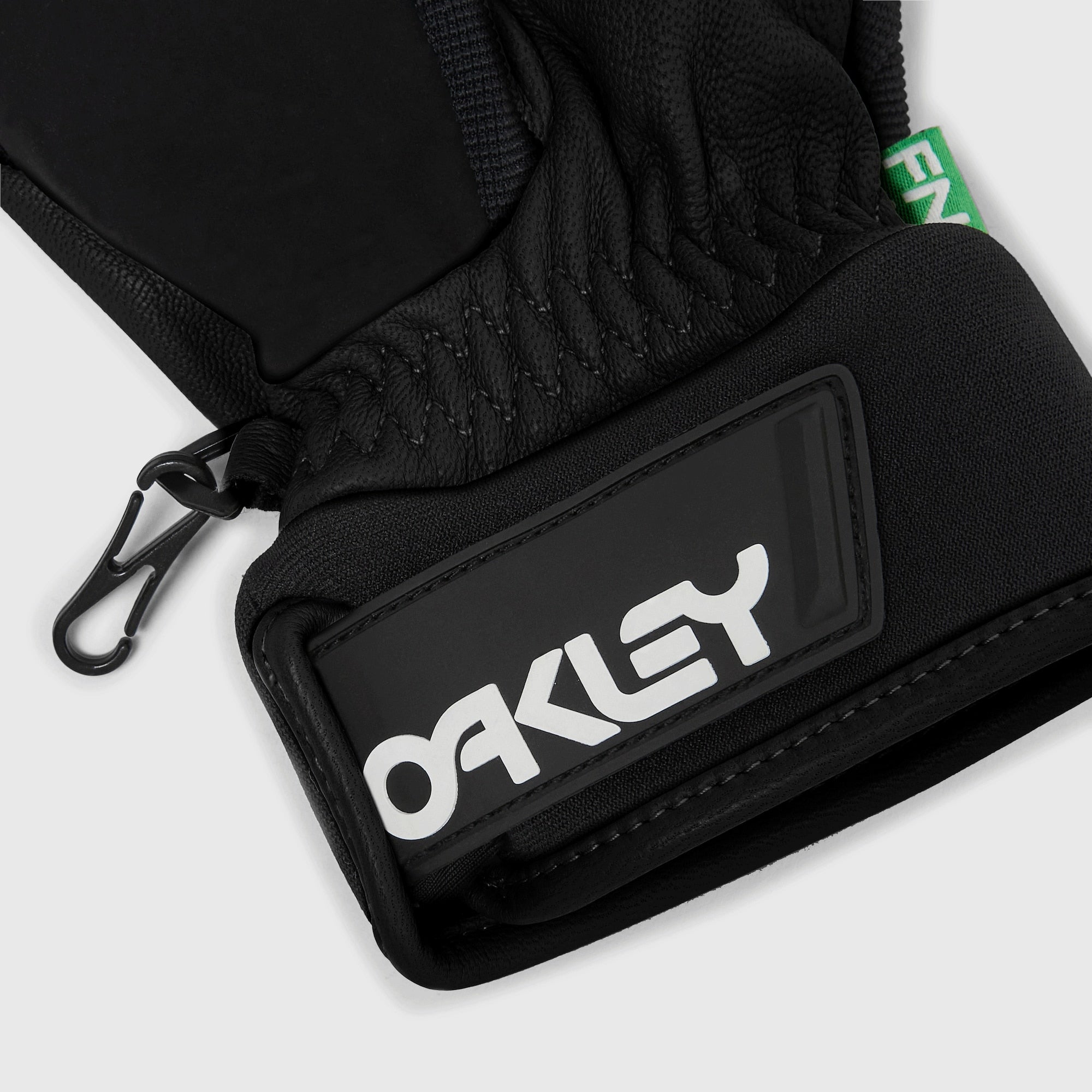 [94264-02E-02E] MENS OAKLEY FACTORY WINTER TRIGGER MITT2