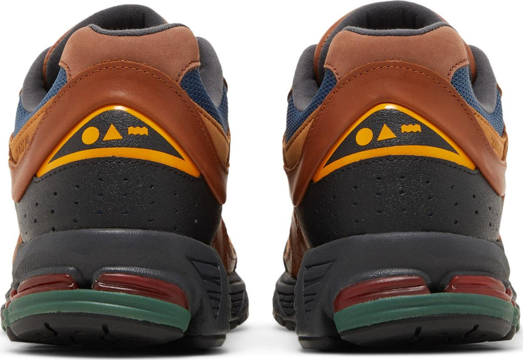 [M2002RWM] Mens New Balance 2002R 'WONDERLAND PARK BROWN'