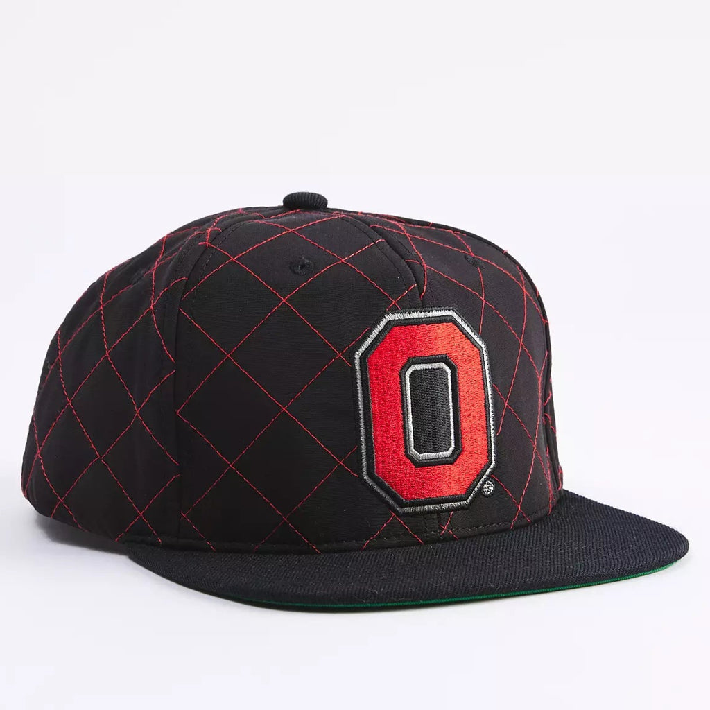 Mens Mitchell & Ness NCAA QUILTED TASLAN SNAPBACK OHIO STATE