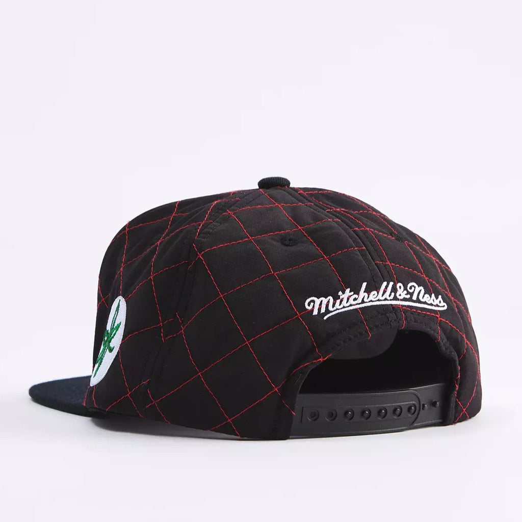 Mens Mitchell & Ness NCAA QUILTED TASLAN SNAPBACK OHIO STATE