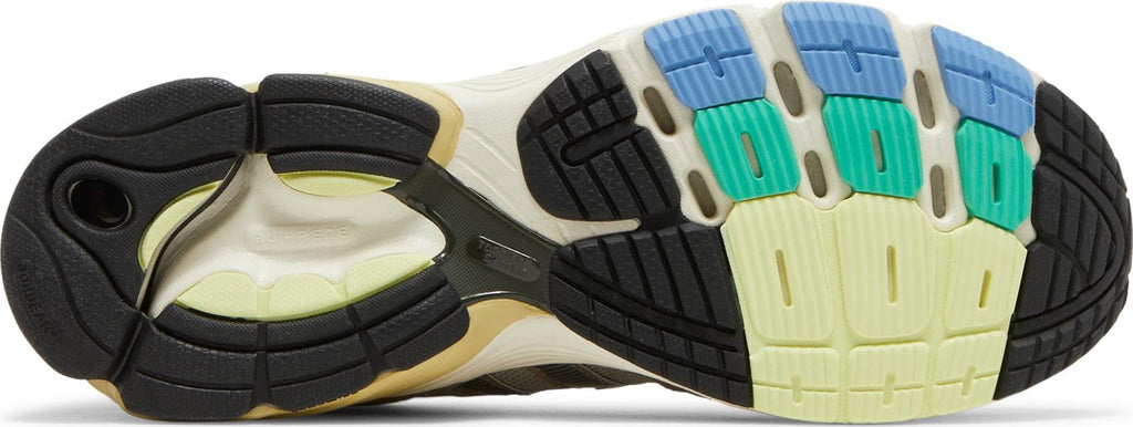 [GZ04887] Mens Adidas SUPERNOVA CUSHION 7 'CHALKY BROWN SESAME'
