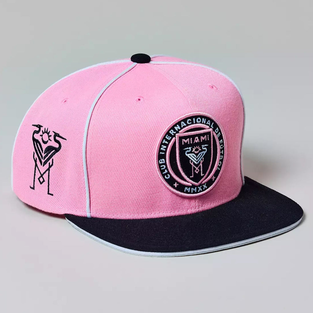 Mens Mitchell & Ness MLS PIPE SNAPBACK MIAMI CF