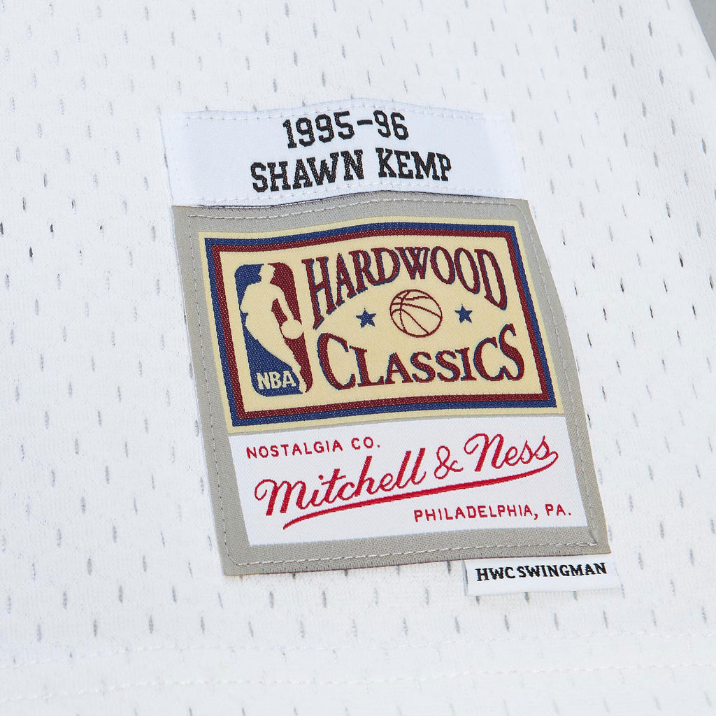 MENS MITCHELL & NESS HOME JERSEY SUPERSONICS 1995 SHAWN KEMP