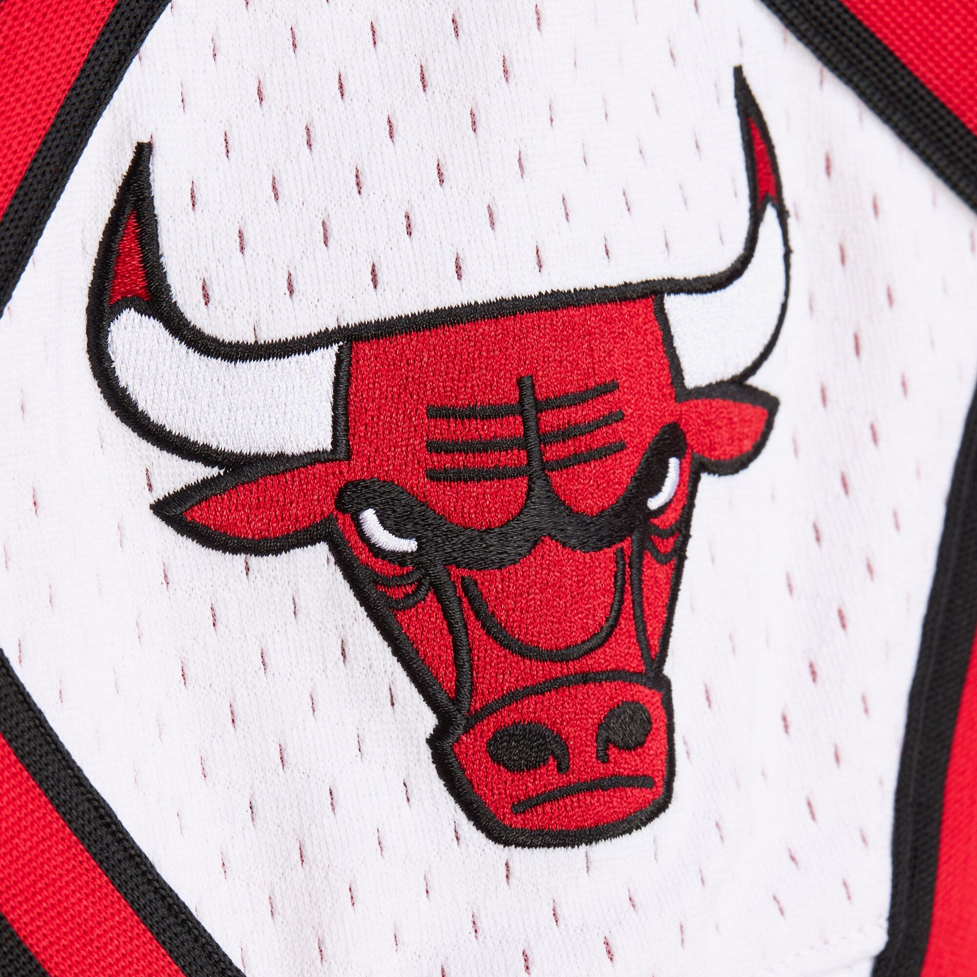 MENS MITCHELL & NESS NBA DARK SHORTS BULLS 1996