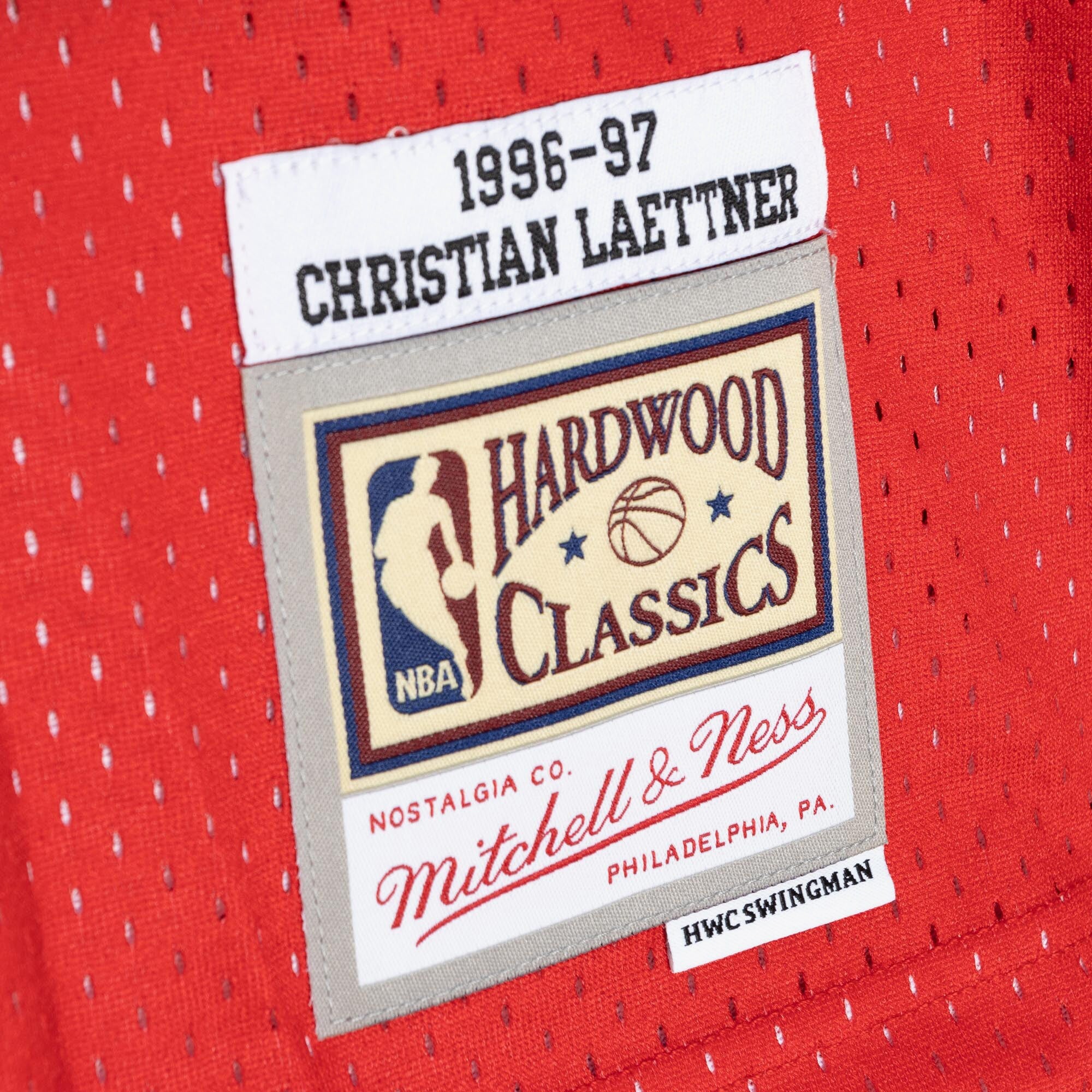Mens Mitchell & Ness NBA SWINGMAN JERSEY HAWKS 1996 CHRISTIAN LAETTNER