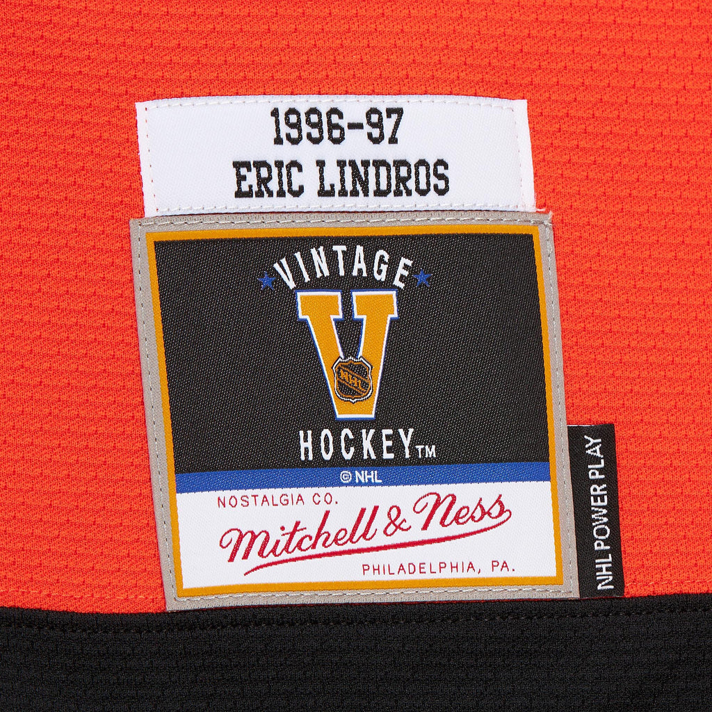 Mens Mitchell & Ness NHL DARK JERSEY FLYERS 1996 ERIC LINDROS