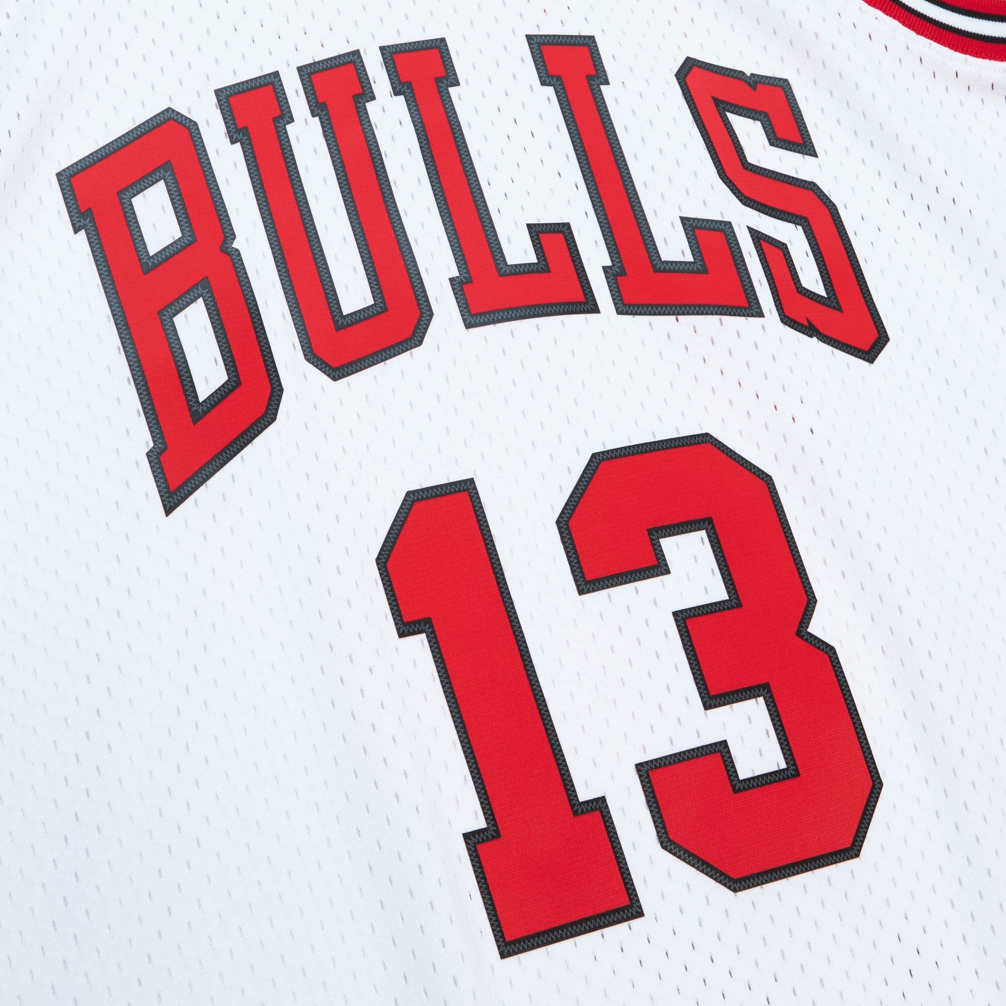MENS MITCHELL & NESS NBA WHITE JERSEY BULLS 1997 LUC LONGLEY