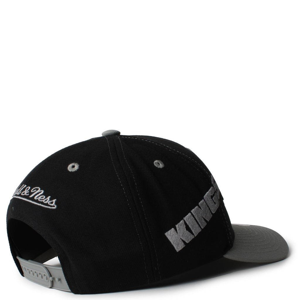MENS MITCHELL & NESS NHL OVERBITE PRO SNAPBACK VNTG KINGS