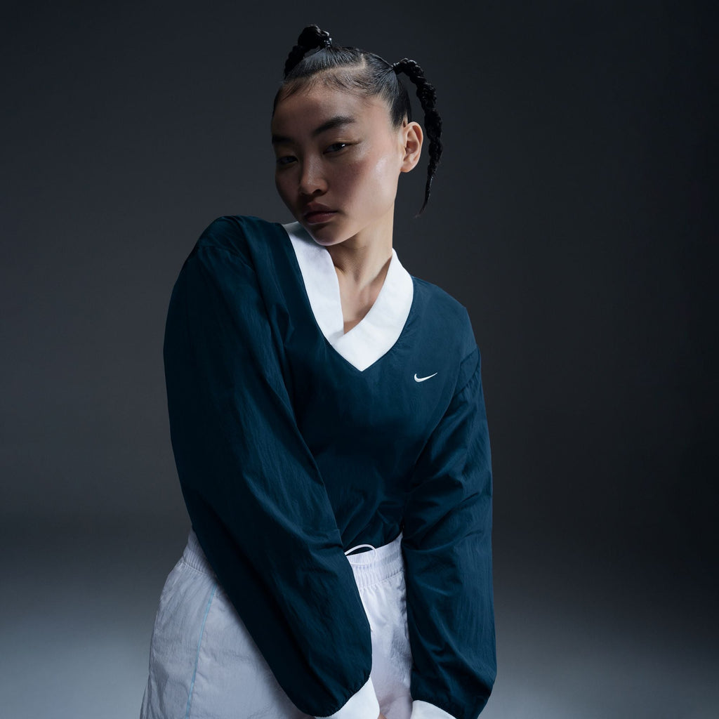 [FV7649-480] Womens Nike SPORTSWEAR ESSENTIAL CONTRAST-TRIM WOVEN V-NECK TOP