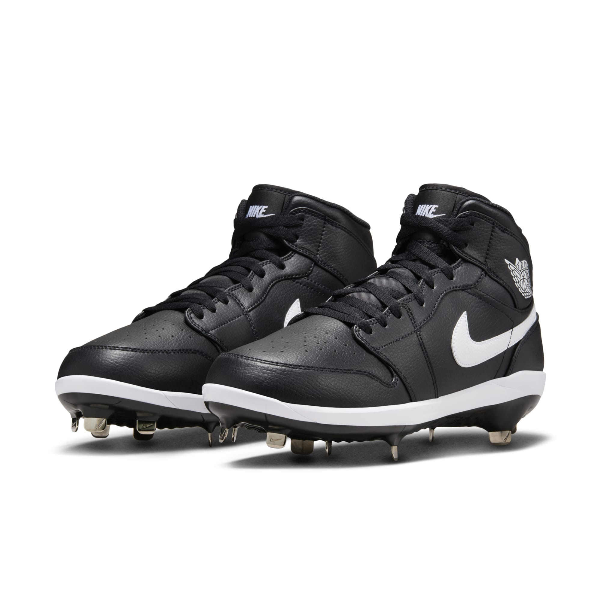 [AV5355-011] Mens Air Jordan RETRO 1 METAL 'BLACK WHITE' 2023