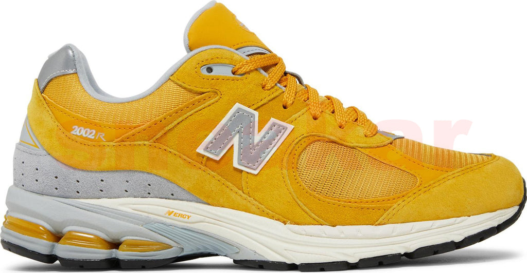 [M2002RHT] Mens New Balance 2002R 'Egg yolk'