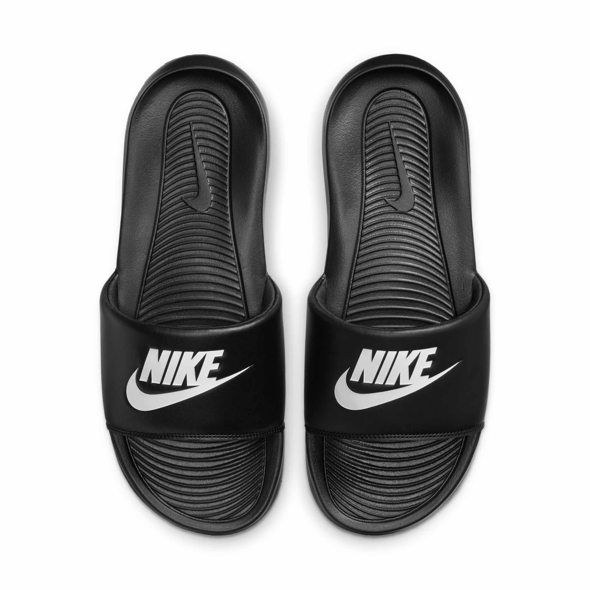 [CN9675-002] MENS NIKE VICTORI ONE