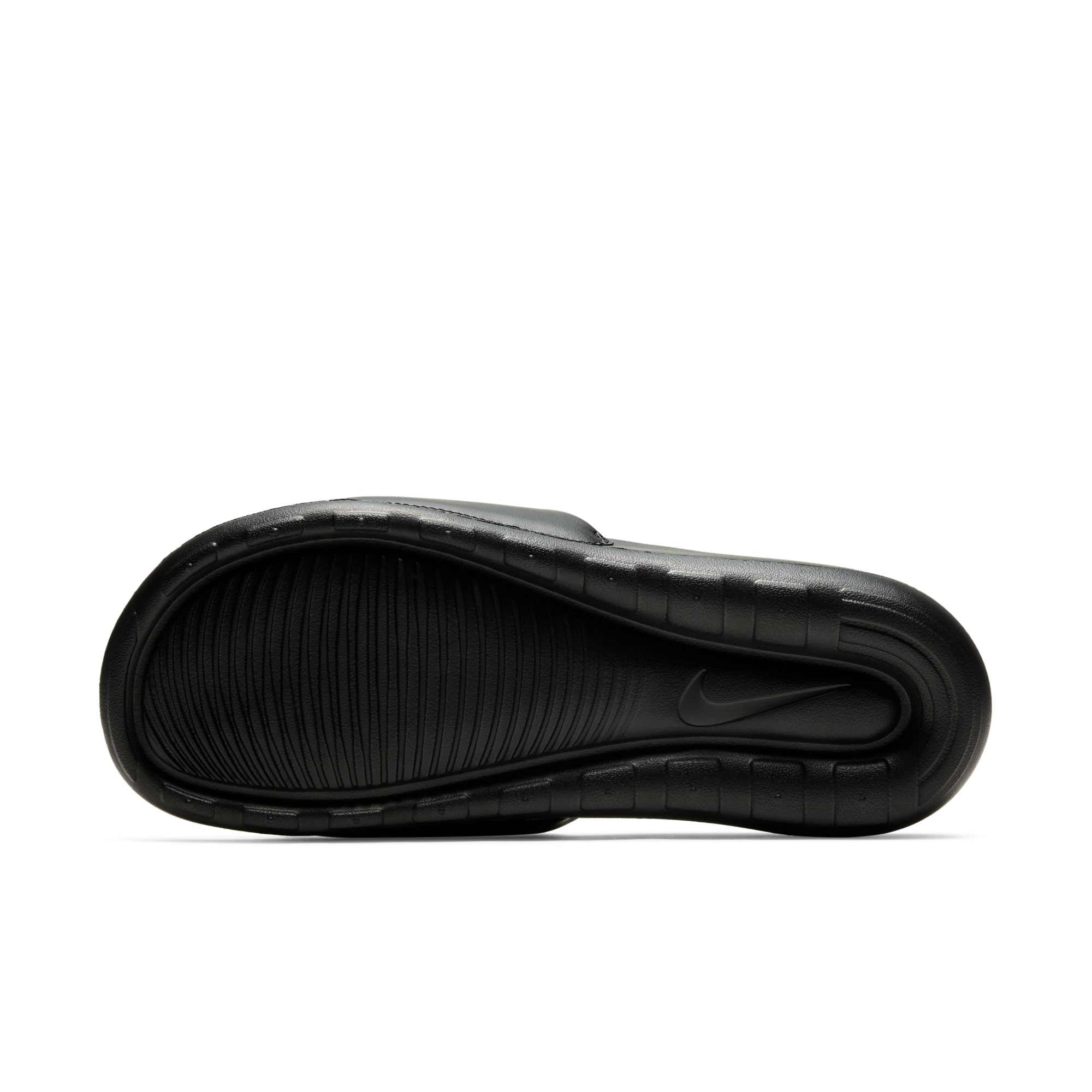 [CN9675-003] MENS NIKE VICTORI ONE