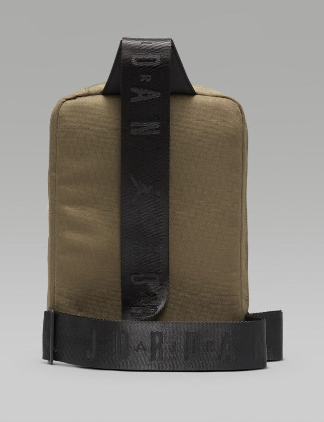 [MA0957-E6F] UNISEX AIR JORDAN COLLECTORS CROSSBODY 3L BAG