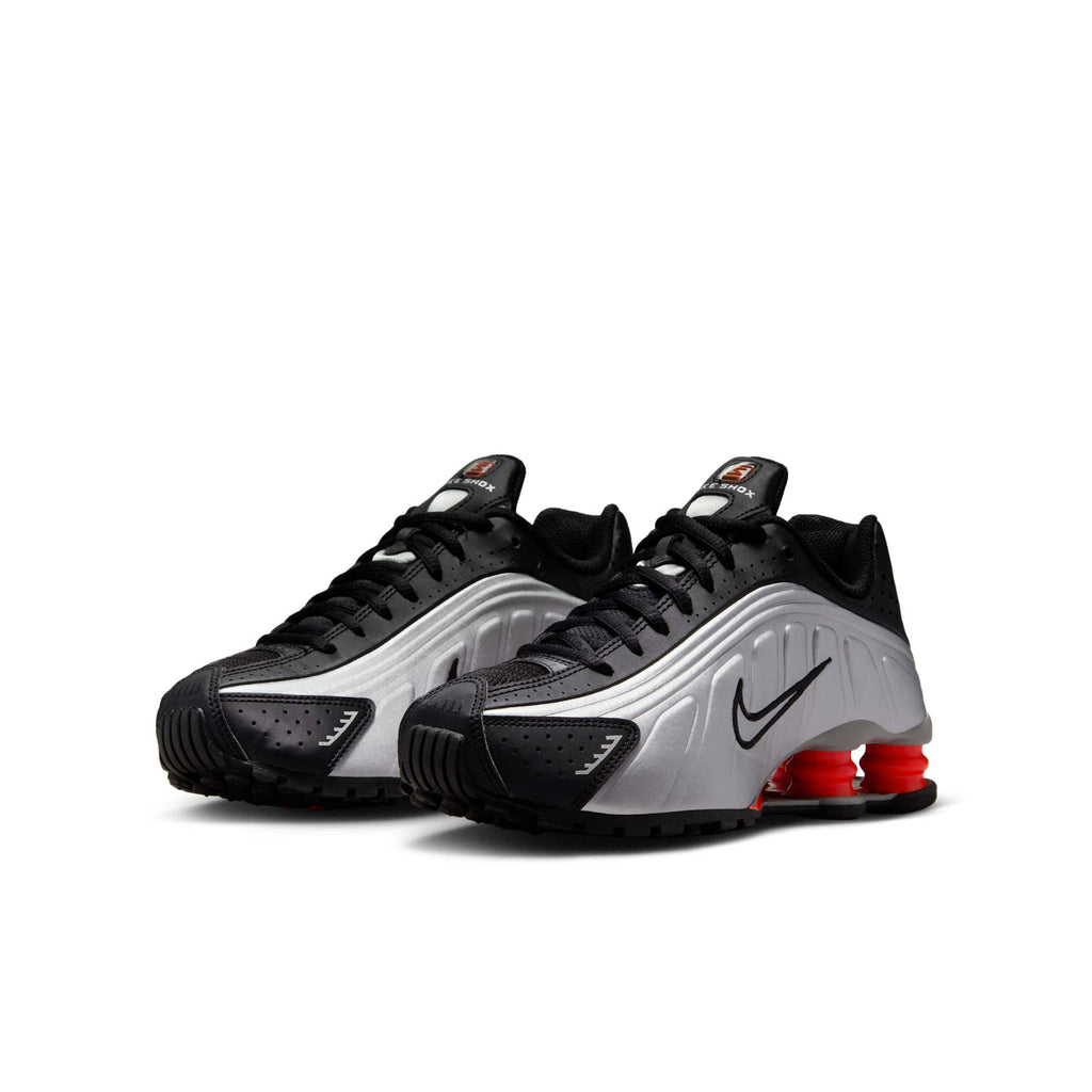[CW2626-005] GRADE SCHOOL NIKE SHOX R4 'METALLIC SILVER BLACK PICANTE RED'