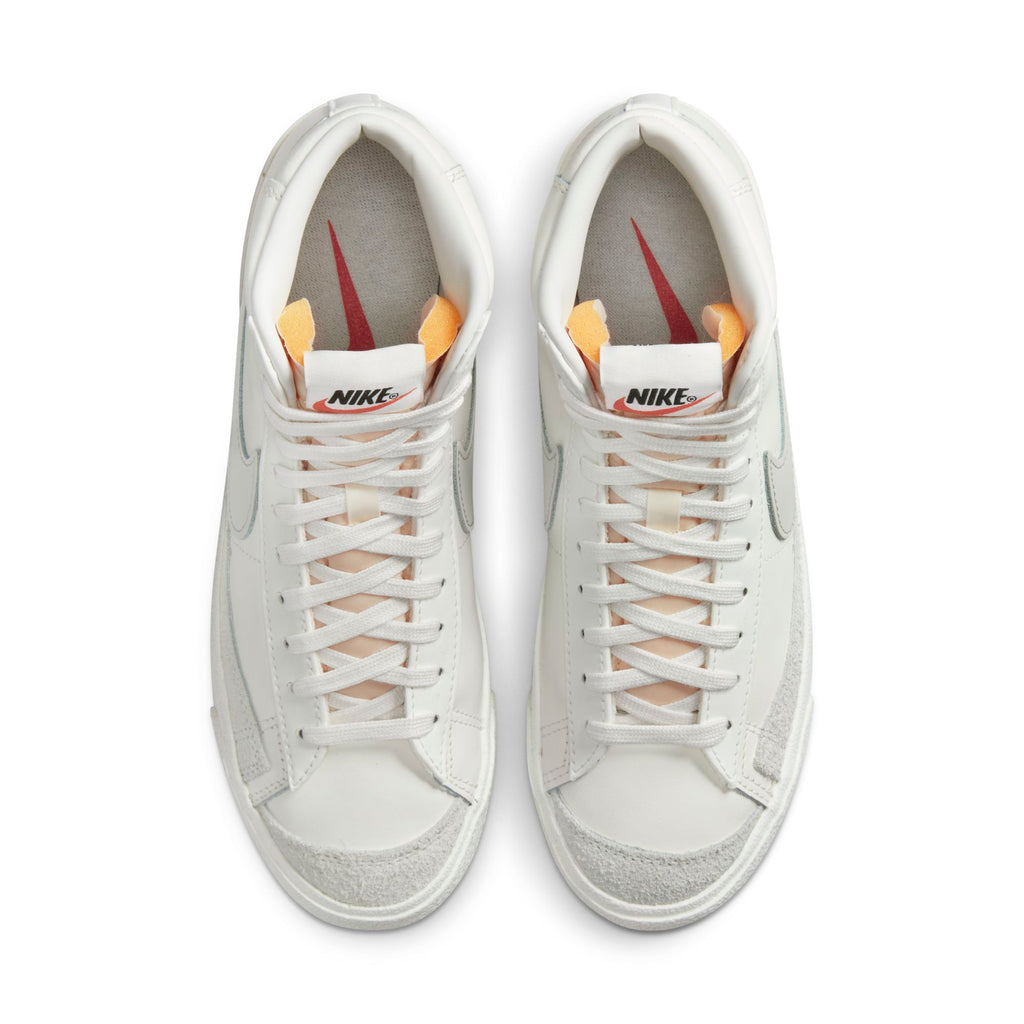 [CZ1055-120] Womens Nike BLAZER MID 77 VINTAGE 'SAIL LIGHT BONE'