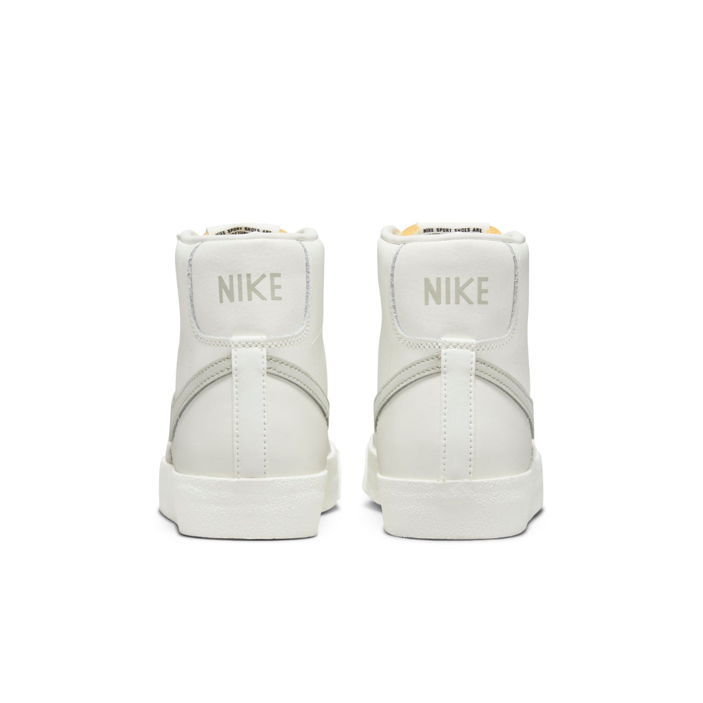[CZ1055-120] Womens Nike BLAZER MID 77 VINTAGE 'SAIL LIGHT BONE'