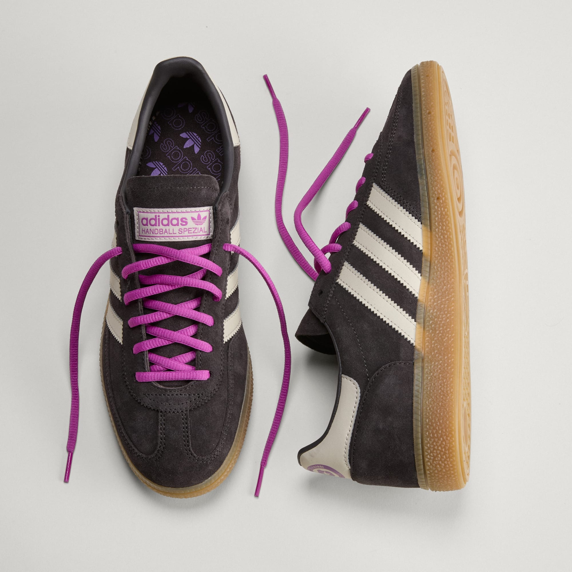 [HQ9439] MENS ADIDAS HANDBALL SPEZIAL 'FIFA WORLD CUP 2026 CHILE'