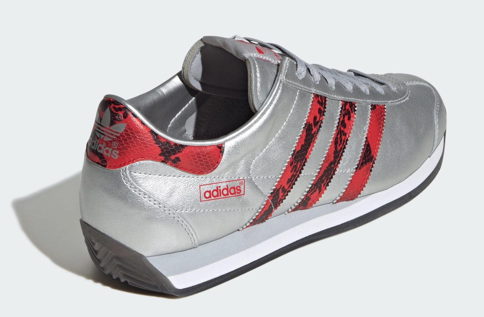 [JP7088] Mens Adidas Country Japan 'Silver Metallic Better Scarlet Core Black'