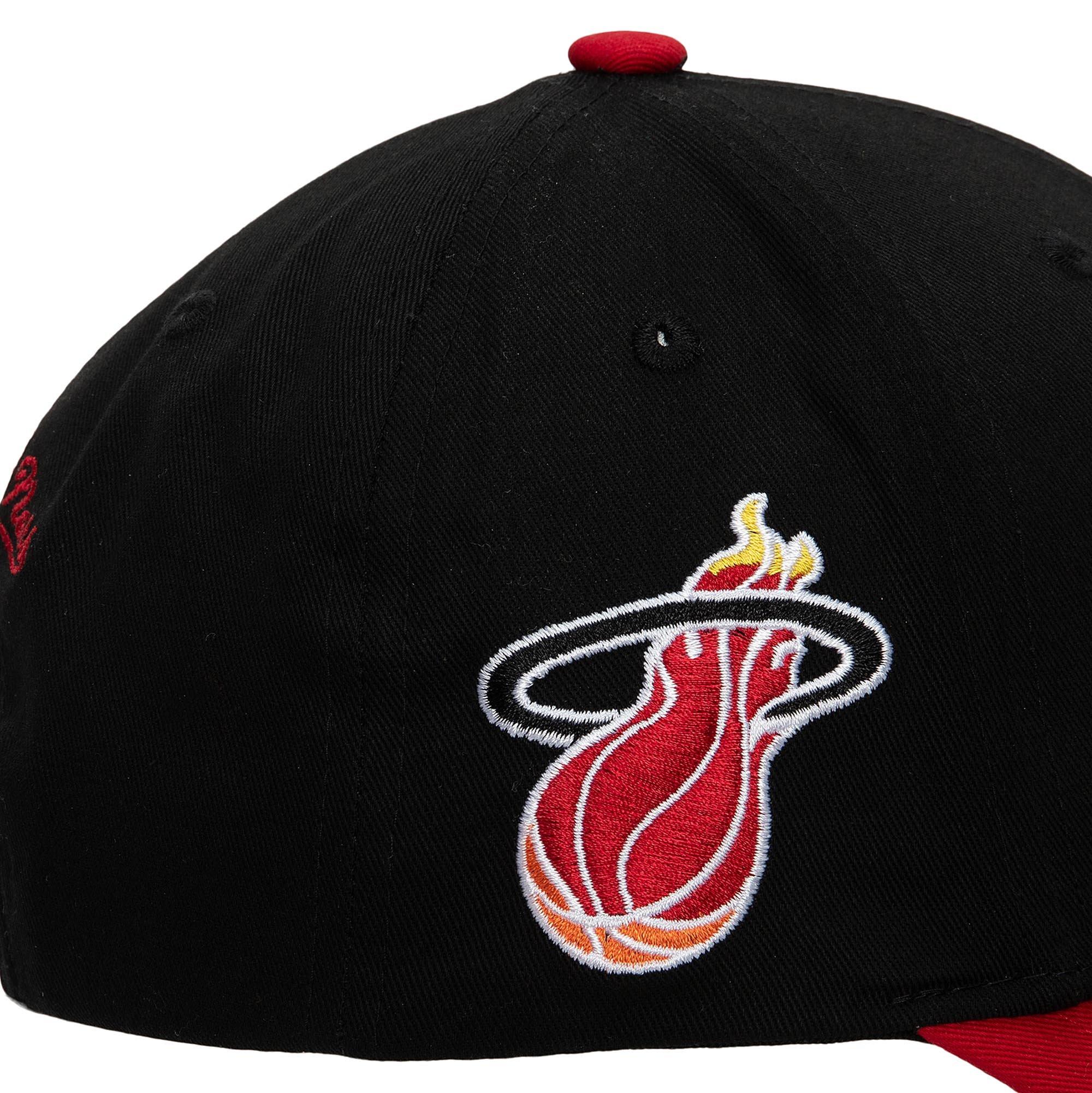 Mens MITCHELL & NESS NBA HIGHLIGHT REAL SNAPBACK HWC HEAT DWYANE WADE
