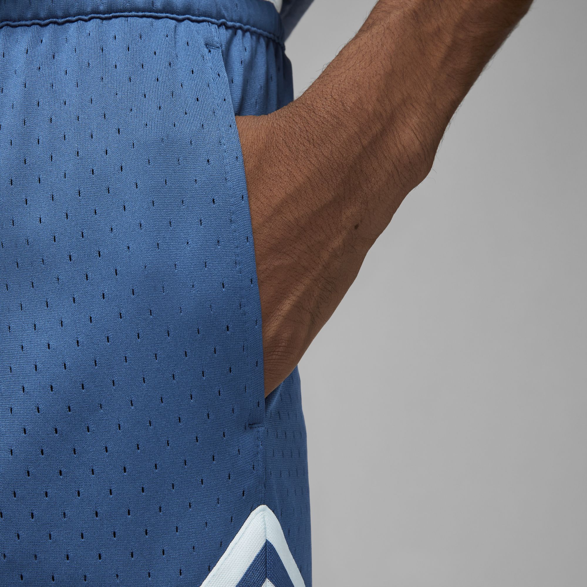 [DH9075-493] Mens Air Jordan DRI-FIT SPORT DIAMOND SHORTS