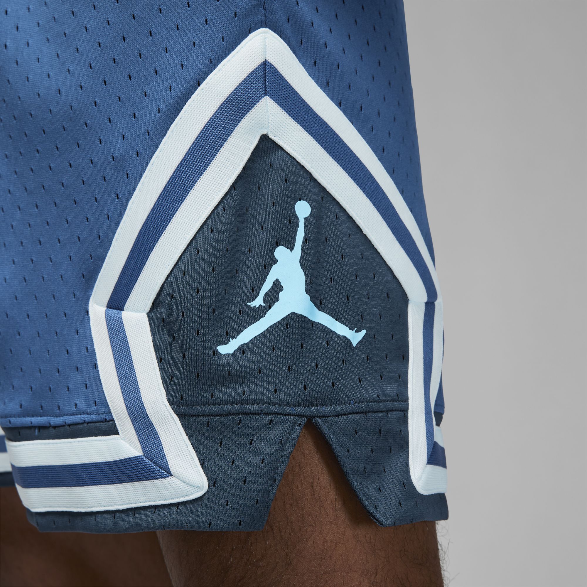 [DH9075-493] Mens Air Jordan DRI-FIT SPORT DIAMOND SHORTS