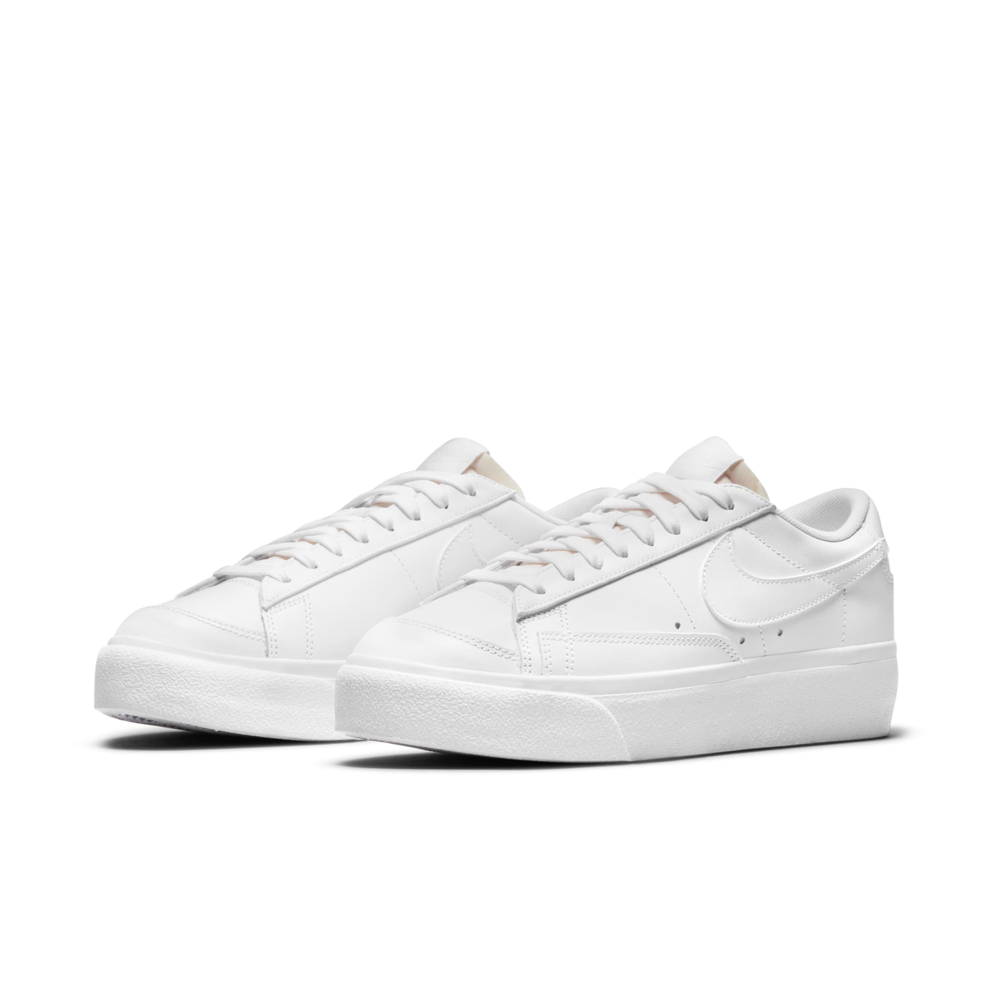 [DJ0292-100] Womens Nike BLAZER LOW PLATFORM 'TRIPLE WHITE'