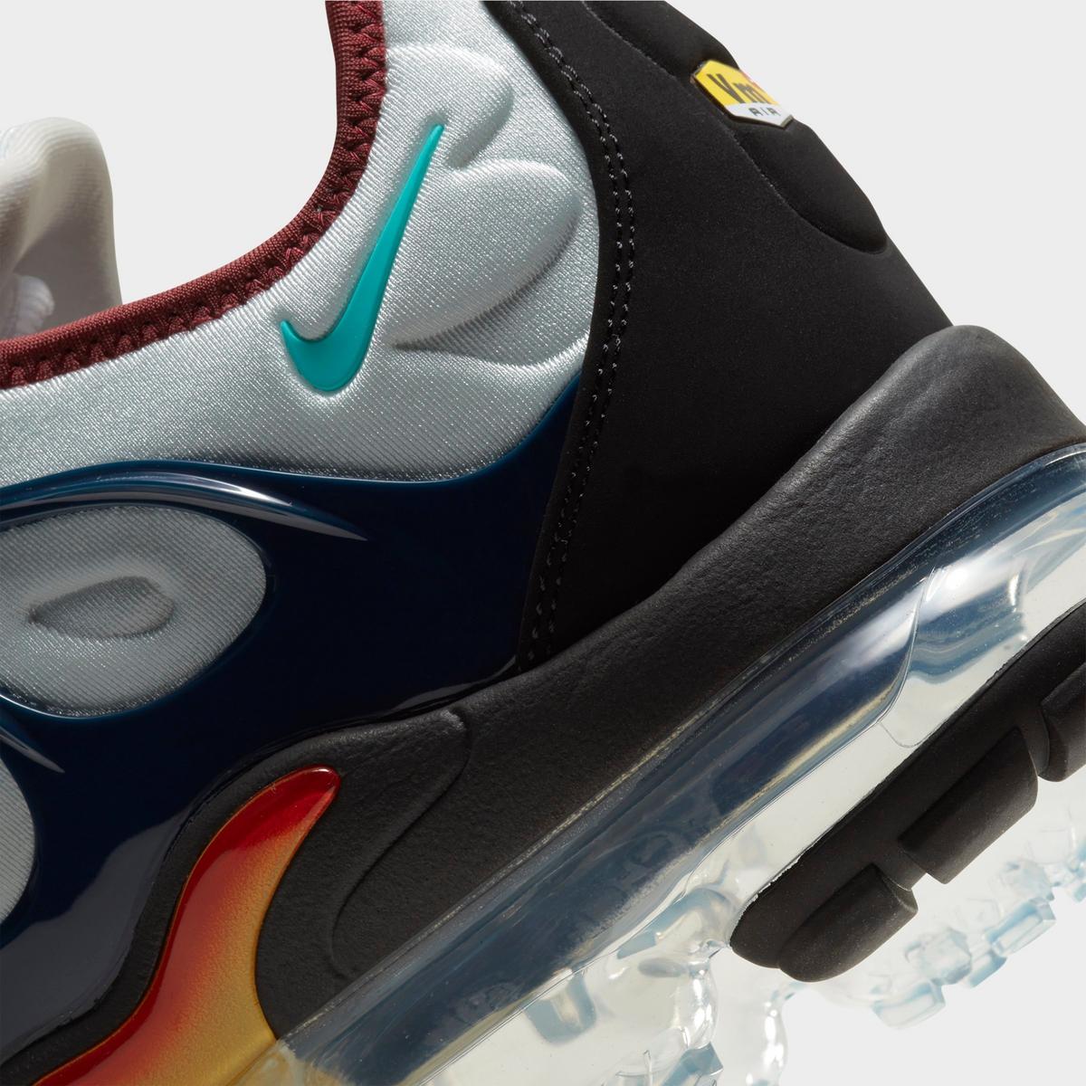 [DJ2737-001] Mens Nike Air Vapormax Plus