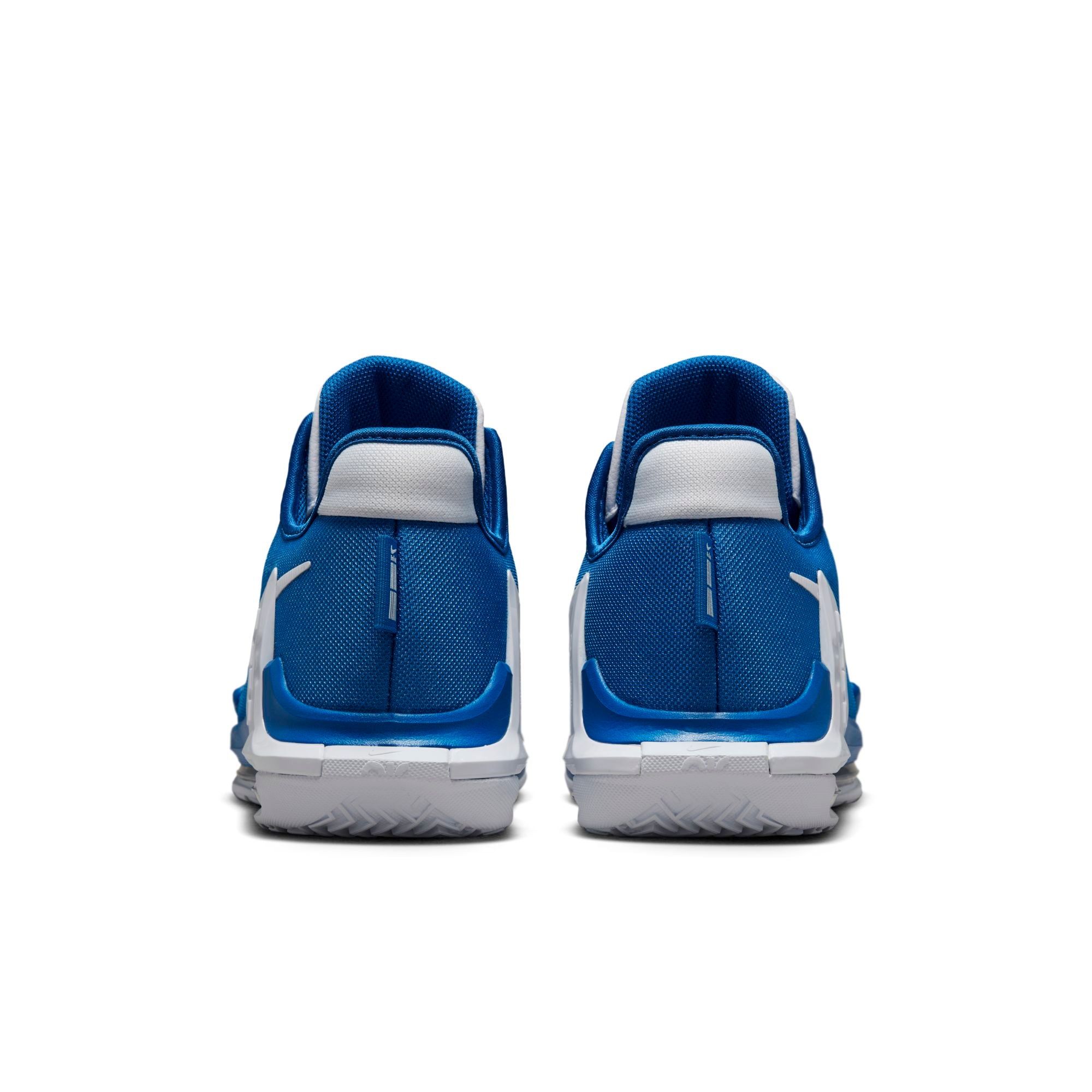 [DO9843-401] Mens Nike LEBRON WITNESS VI TB