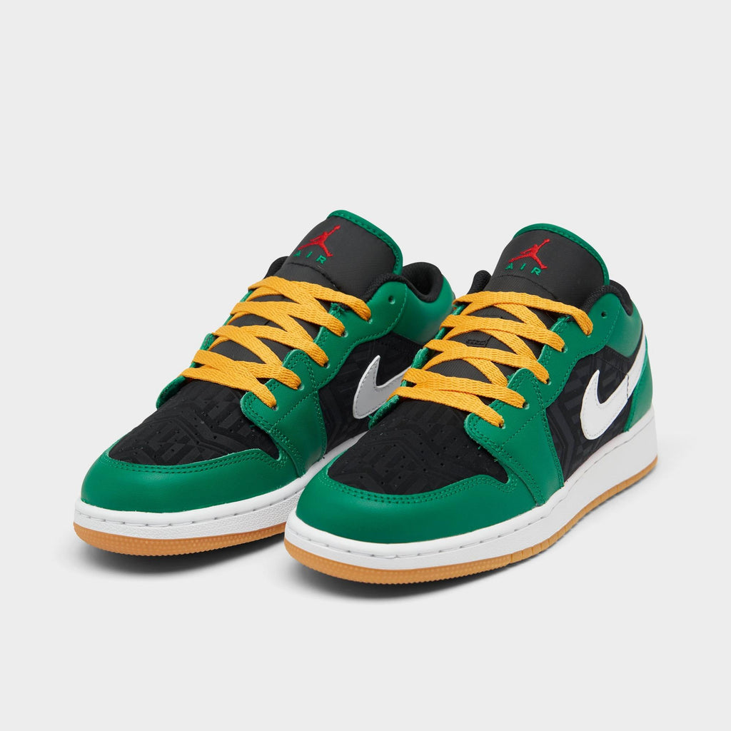 [DQ8421-300] GRADE SCHOOL AIR JORDAN RETRO 1 LOW SE 'HOLIDAY SPECIAL (2022)' (GS)