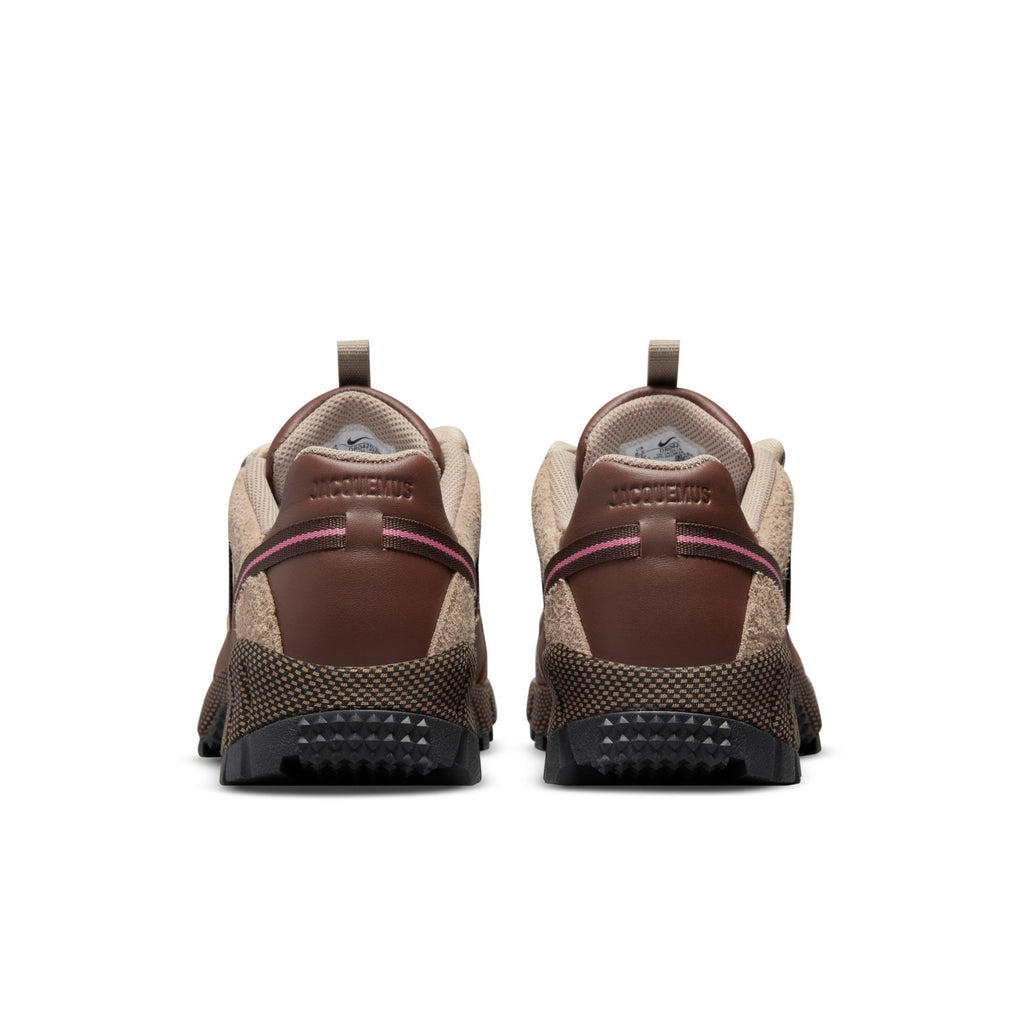[DR0420-200] Womens Nike AIR HUMARA LX 'JACQUEMUS ALE BROWN GOLD'