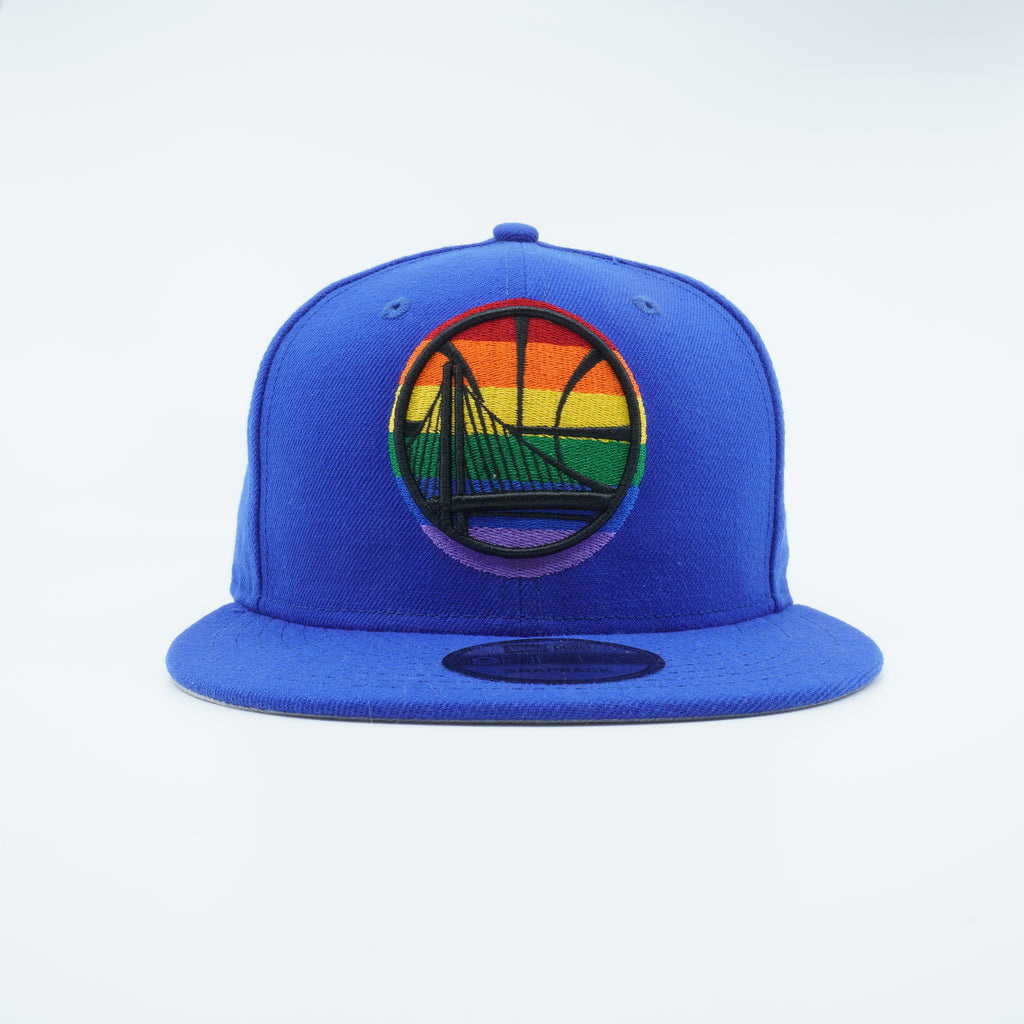 [GSW-PRIDE] Mens New Era NBA GS WARRIORS 950 PRIDE ON-FIELD SNAPBACK - BLUE