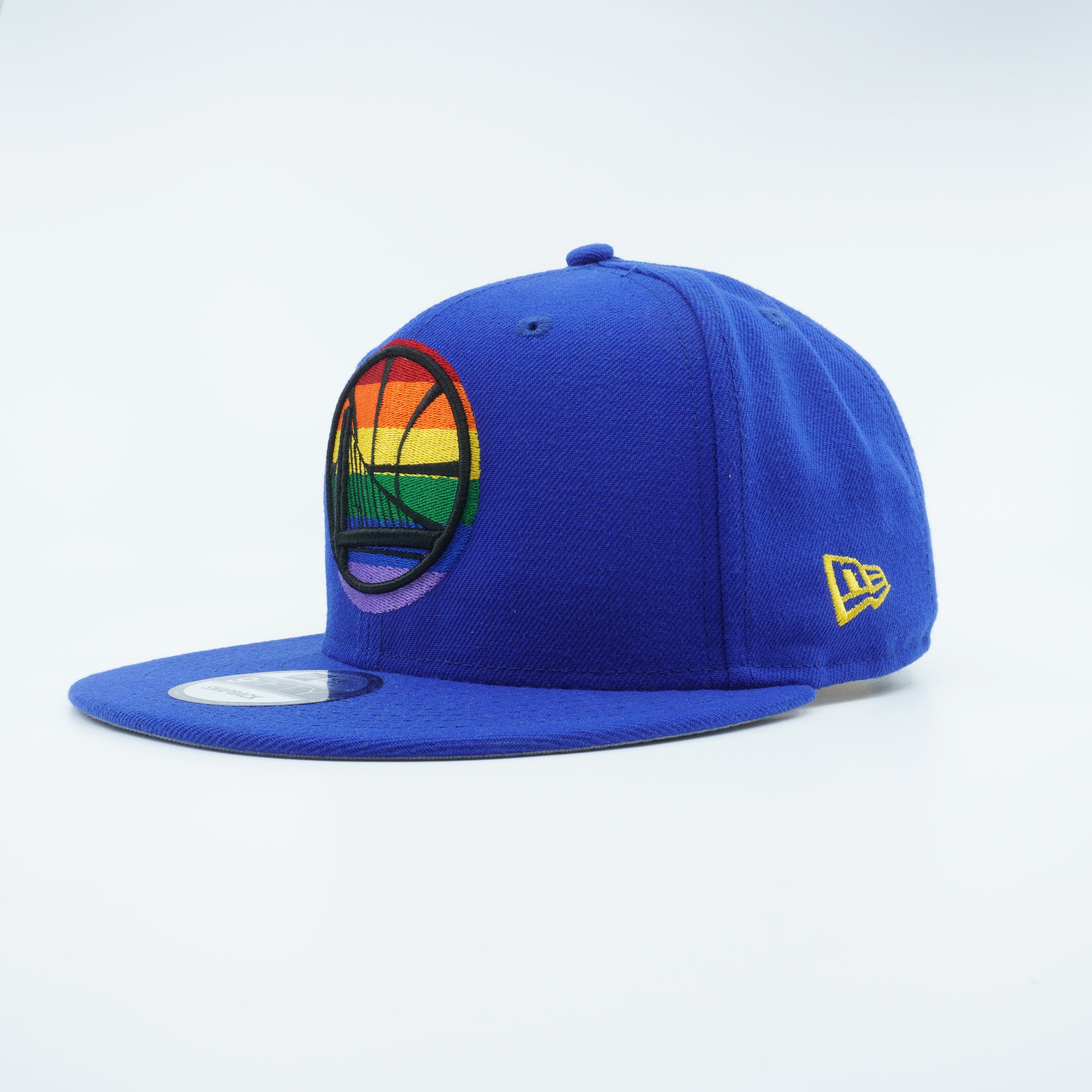 [GSW-PRIDE] Mens New Era NBA GS WARRIORS 950 PRIDE ON-FIELD SNAPBACK - BLUE