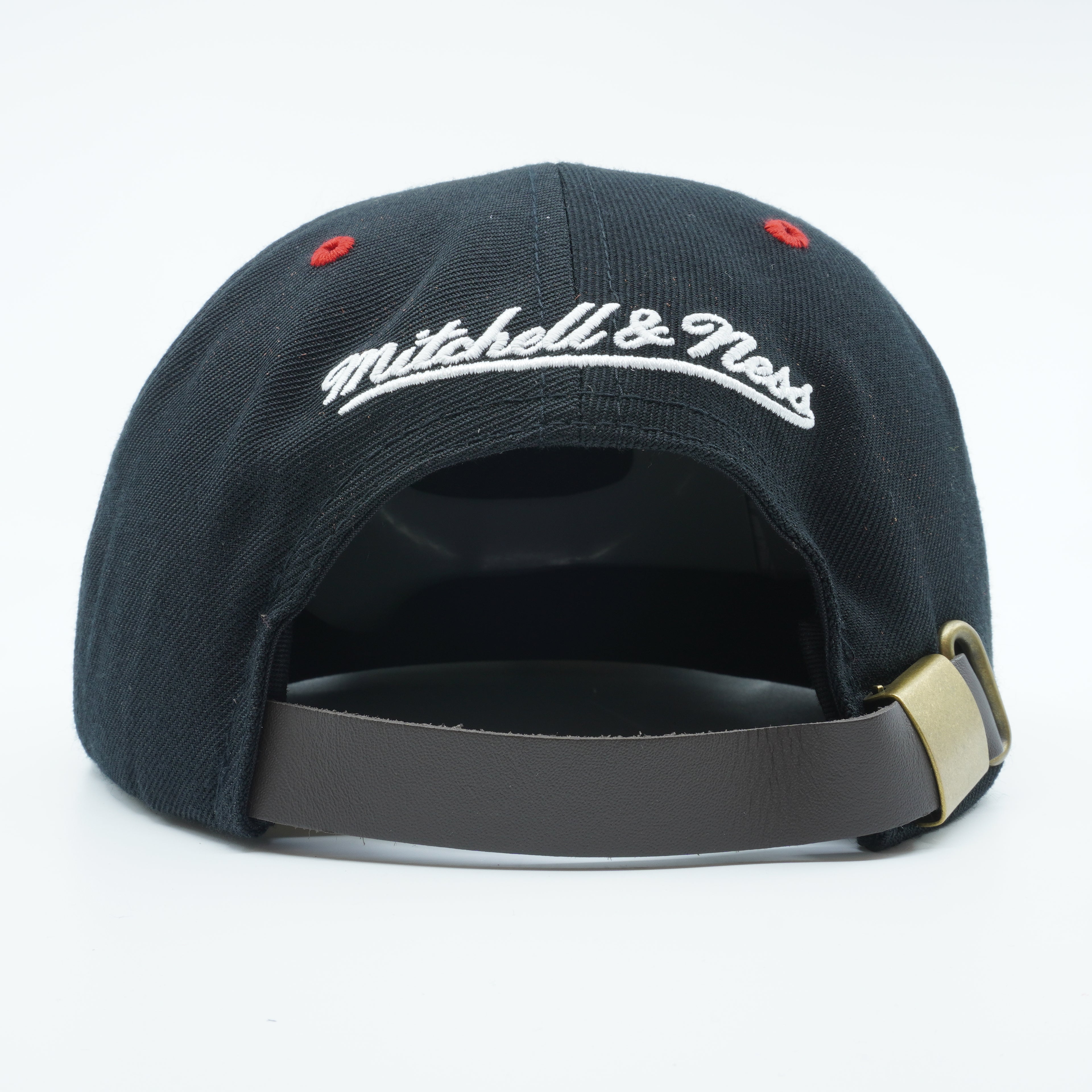 [NT54Z-GTE-A-5BULLS] MENS MITCHELL & NESS NBA CHICAGO BULLS CORD VISOR STRAPBACK