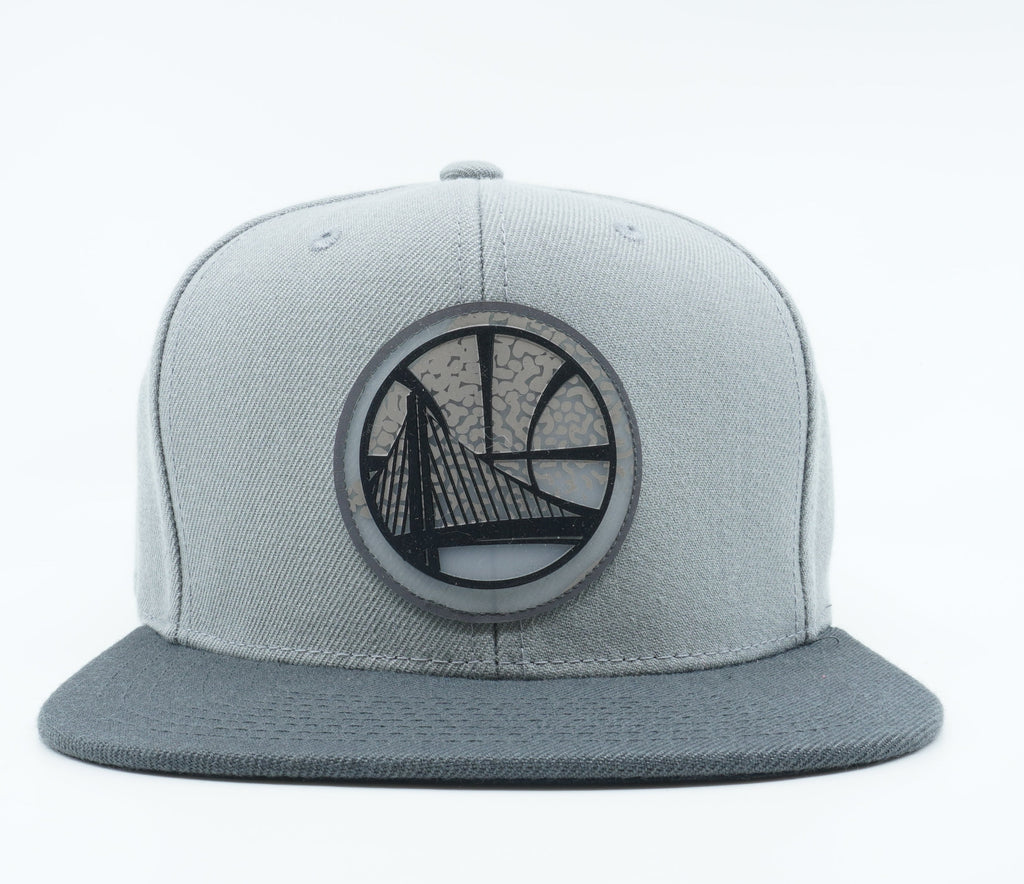[6HSSGREY-GSWMM18104] MENS NBA GOLDEN STATE WARRIORS SNEAK SNAPBACK