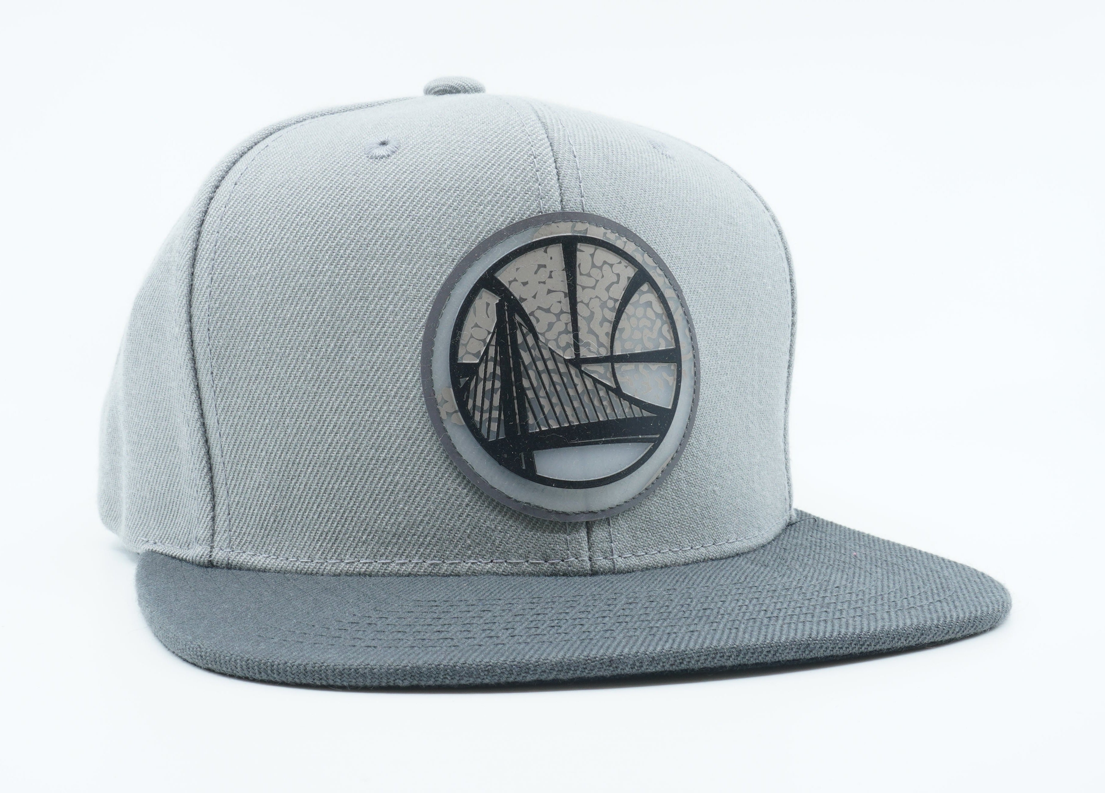 [6HSSGREY-GSWMM18104] MENS NBA GOLDEN STATE WARRIORS SNEAK SNAPBACK