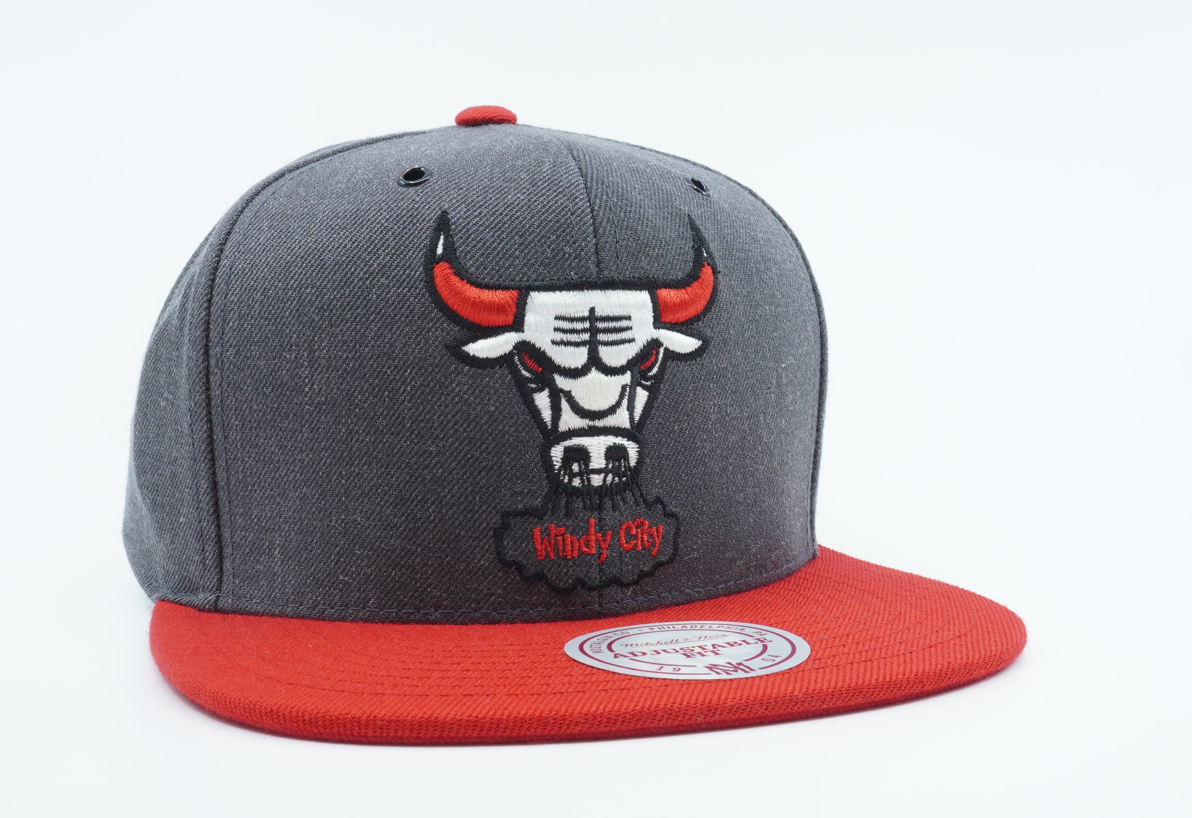 [NP61Z-GTE-A-5BULLS] MENS NBA CHICAGO BULLS 2 TONE DARK HEATHER SNAPBACK