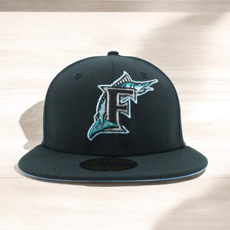 [60243776] MENS NEW ERA MLB MIAMI MARLINS 5950 CLOUD UNDER FITTED - BLACK