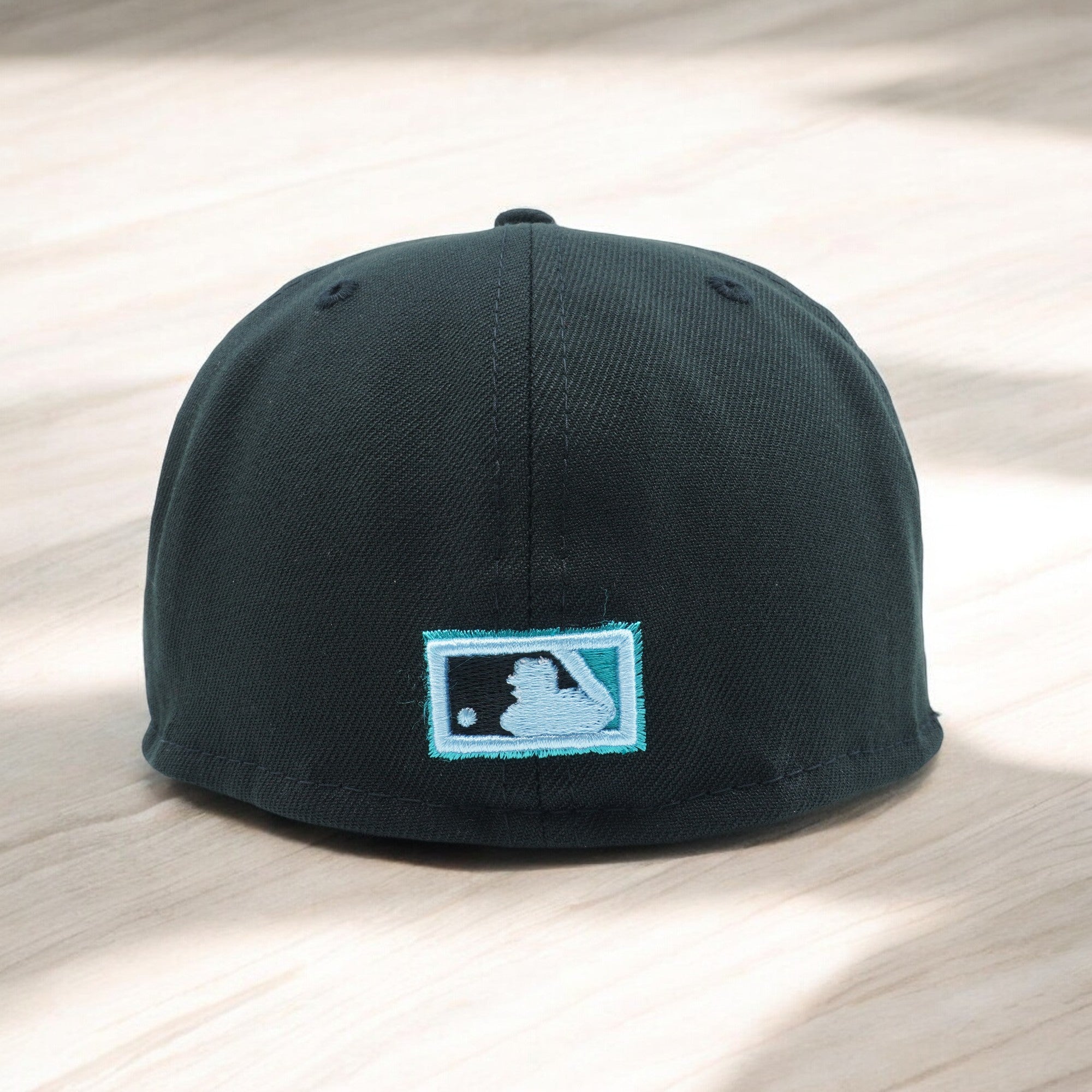 [60243776] MENS NEW ERA MLB MIAMI MARLINS 5950 CLOUD UNDER FITTED - BLACK