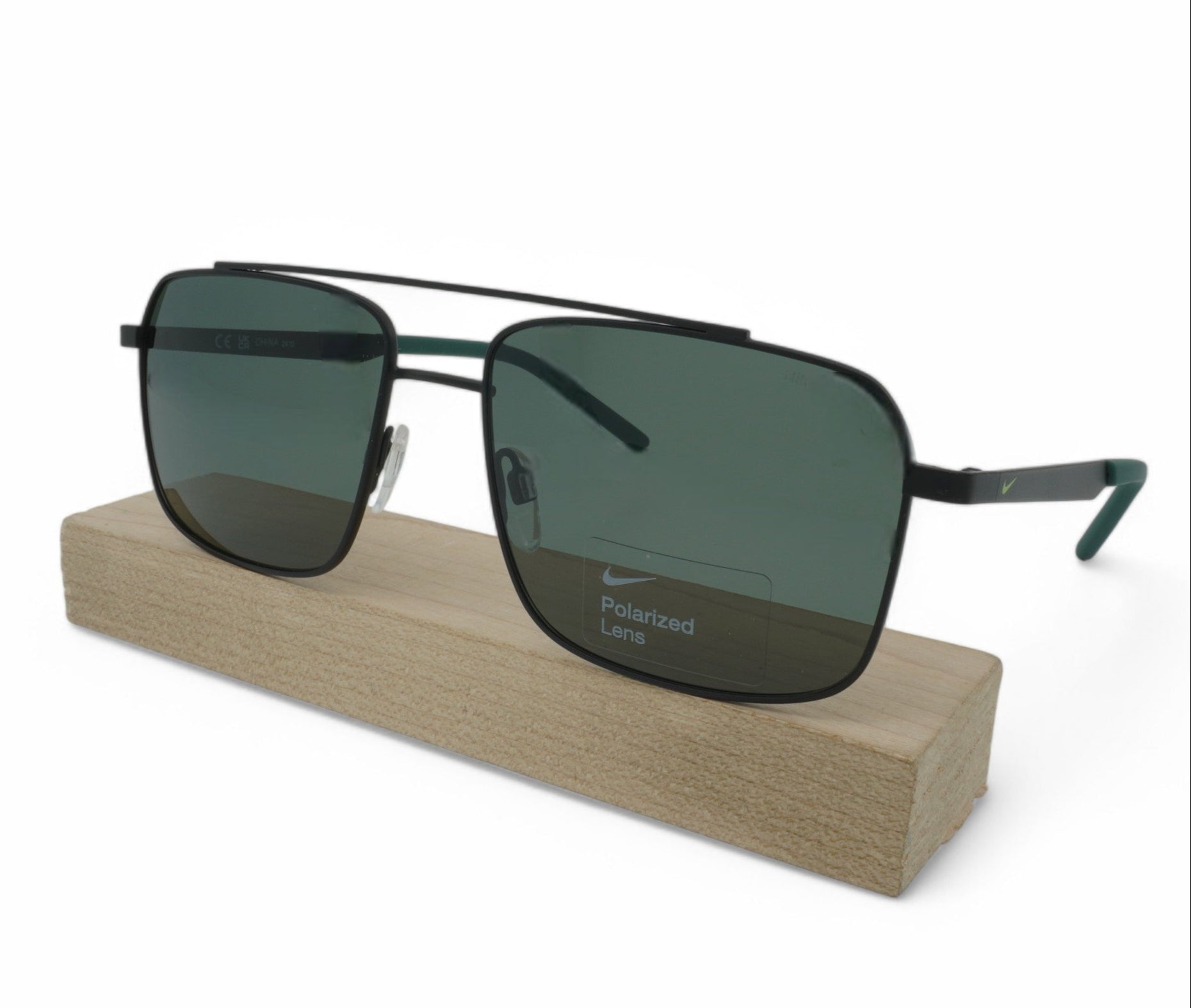 [IB3675X-010] Unisex Nike Traveler Strike P Polarized Sunglasses