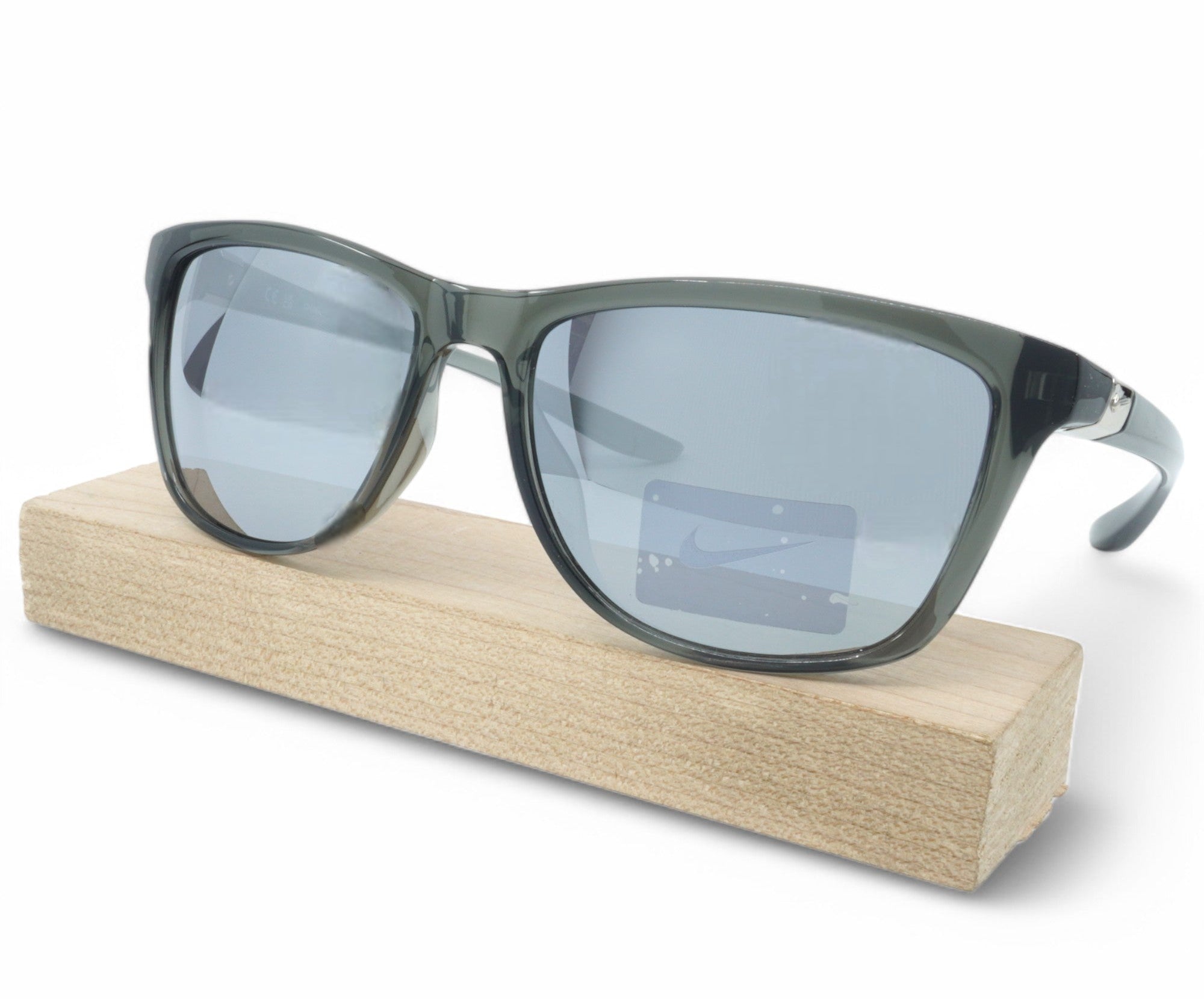 [DJ0890-060] Unisex Nike City Icon Sunglasses