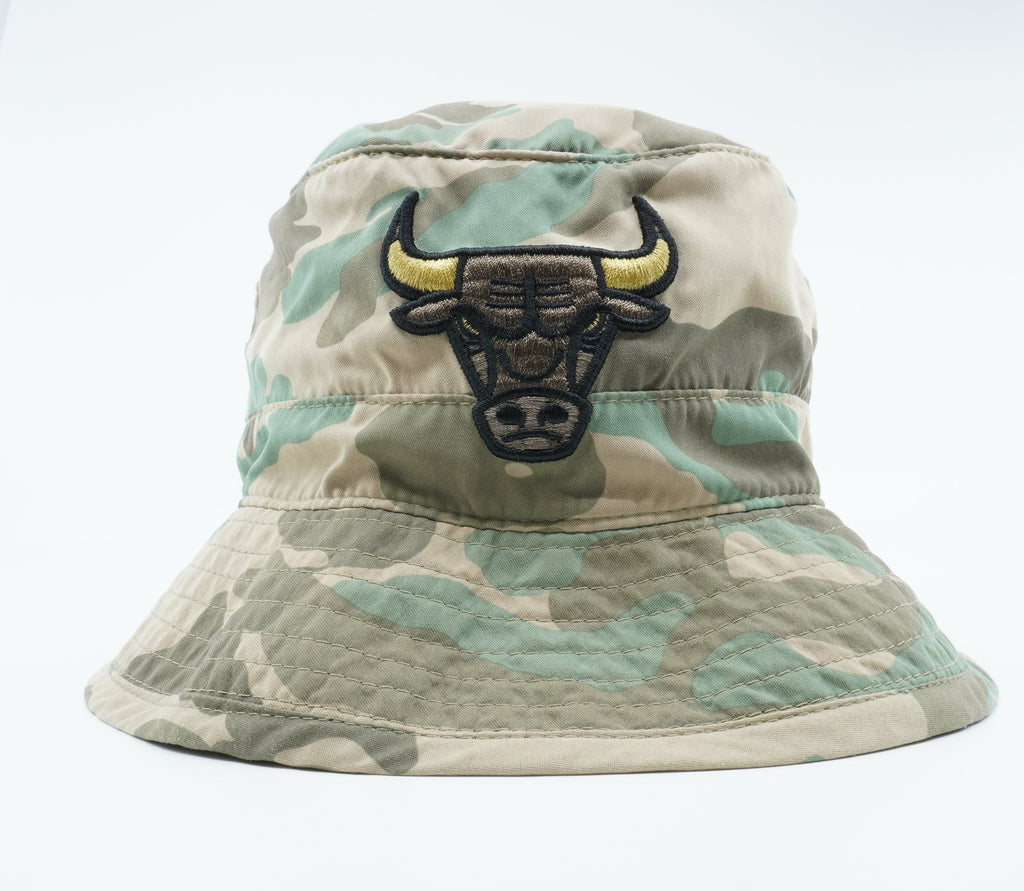 [U221Z-CAM-D-5BULLS] MENS NBA CHICAGO BULLS CAMOUFLAGE AMBUSH BUCKET HAT