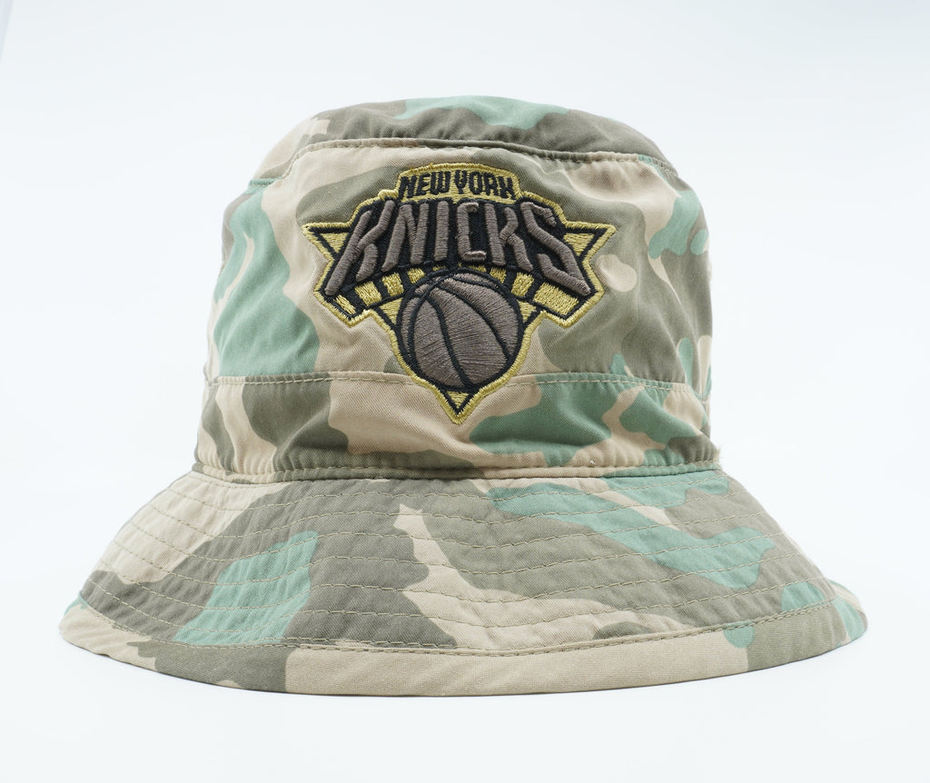 [U221Z-CAM-H-5KNICK] MENS NBA NY KNICKS CAMOUFLAGE AMBUSH BUCKET HAT
