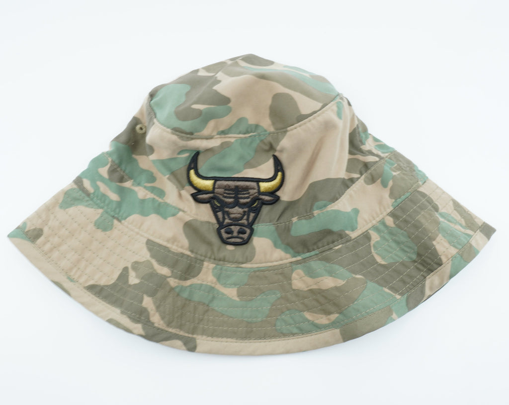 [U221Z-CAM-D-5BULLS] MENS NBA CHICAGO BULLS CAMOUFLAGE AMBUSH BUCKET HAT