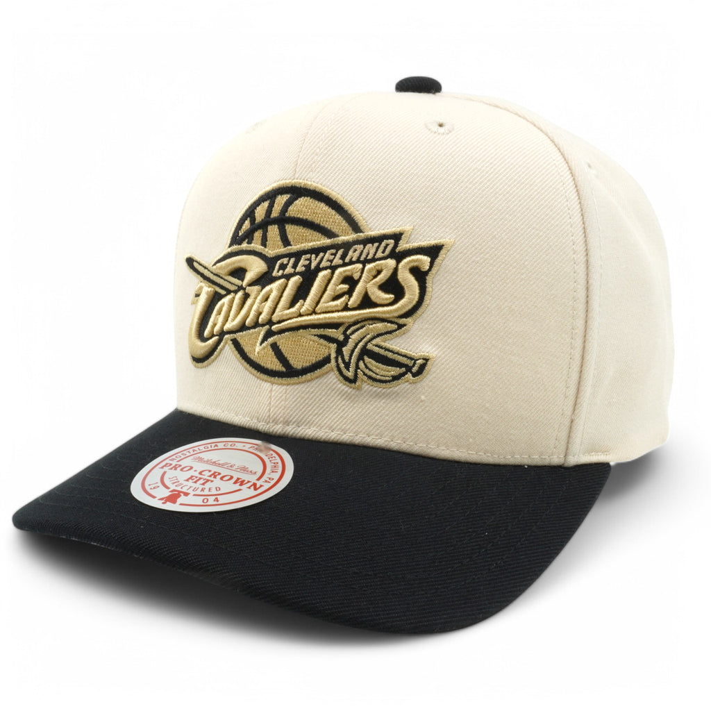 Mens Mitchell & Ness NBA CREAM BLACK PRO SNAPBACK HWC CAVALIERS