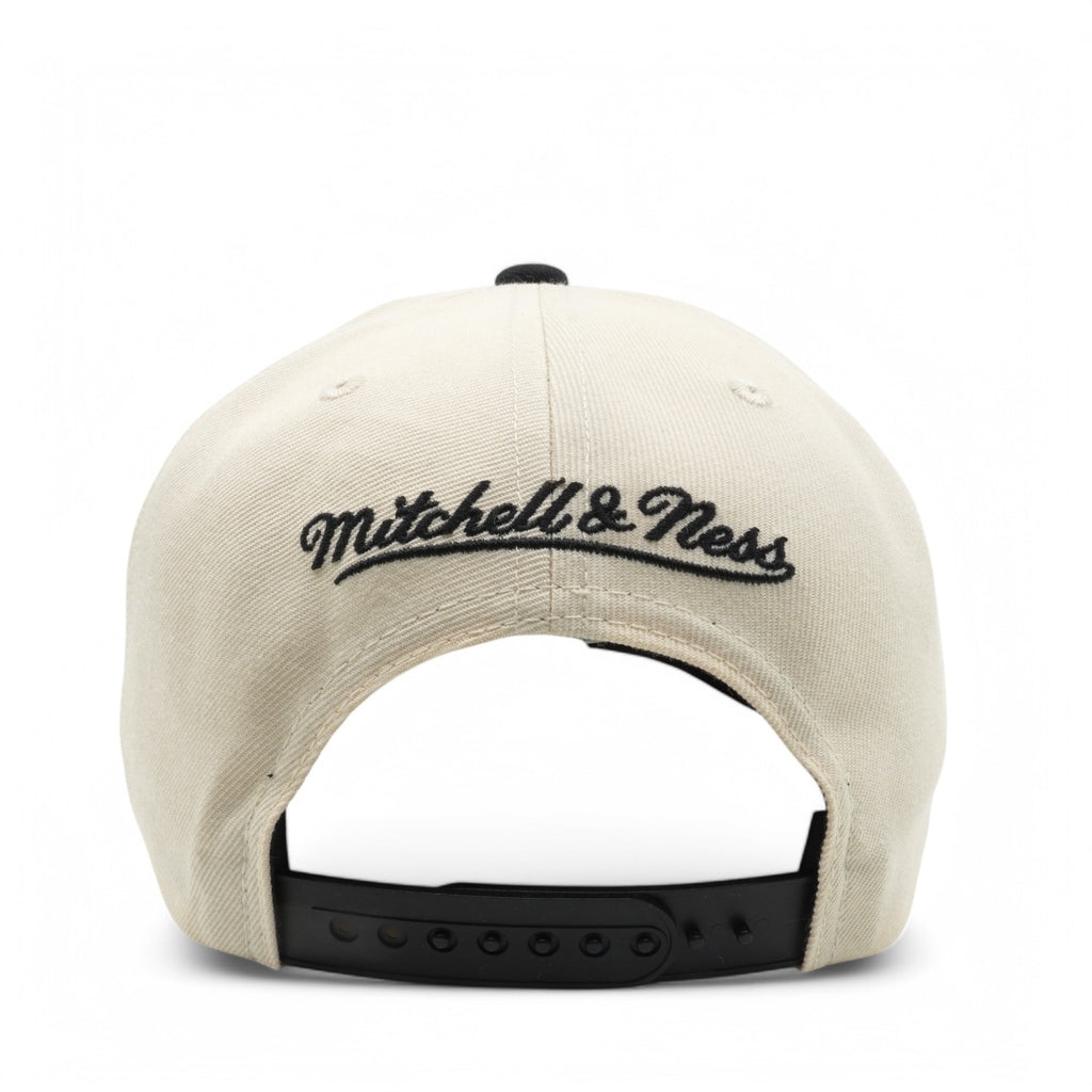 Mens Mitchell & Ness NBA CREAM BLACK PRO SNAPBACK HWC CAVALIERS