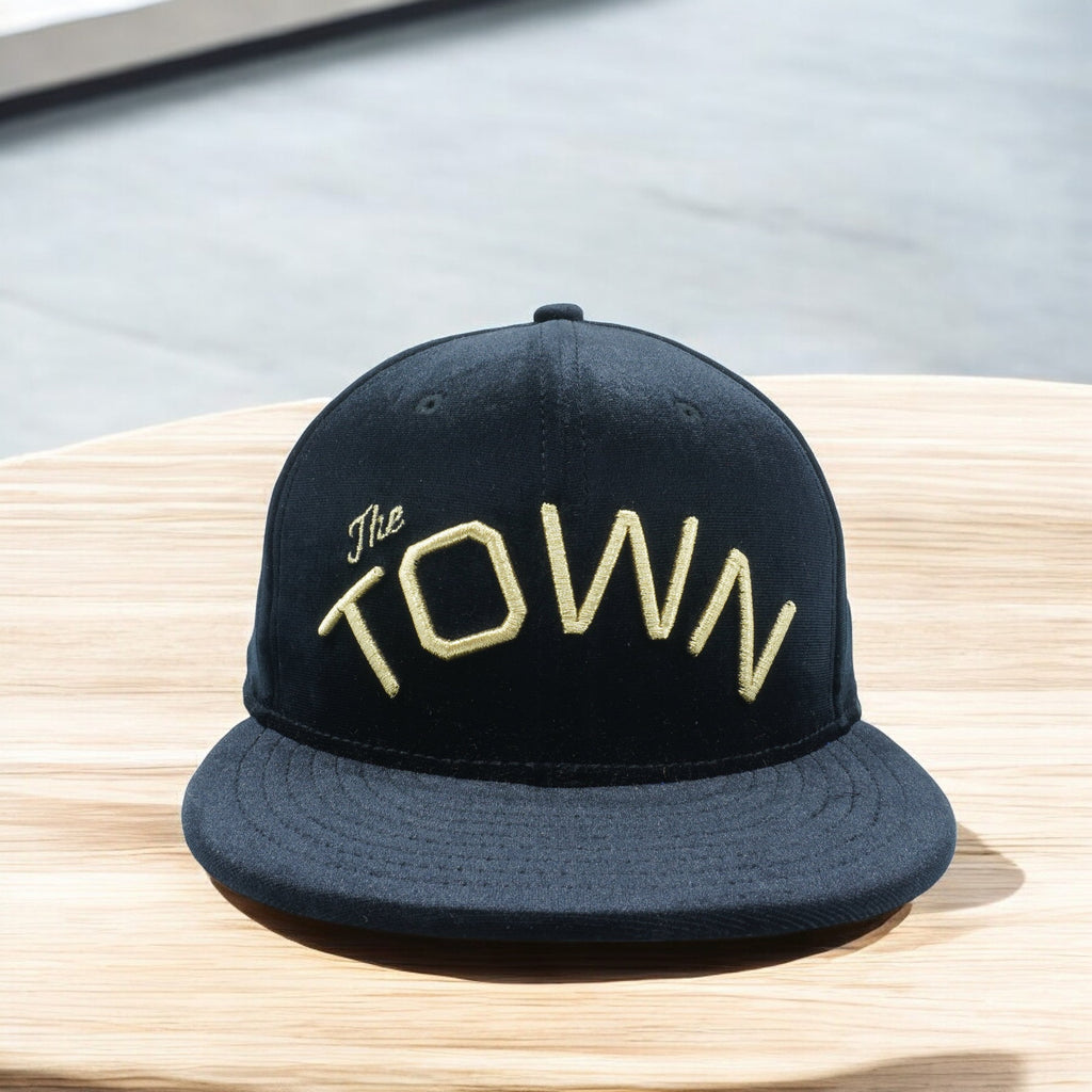 [70436115] Mens New Era NBA GSW Warriors Black Velour The Town 9Fifty Snapback