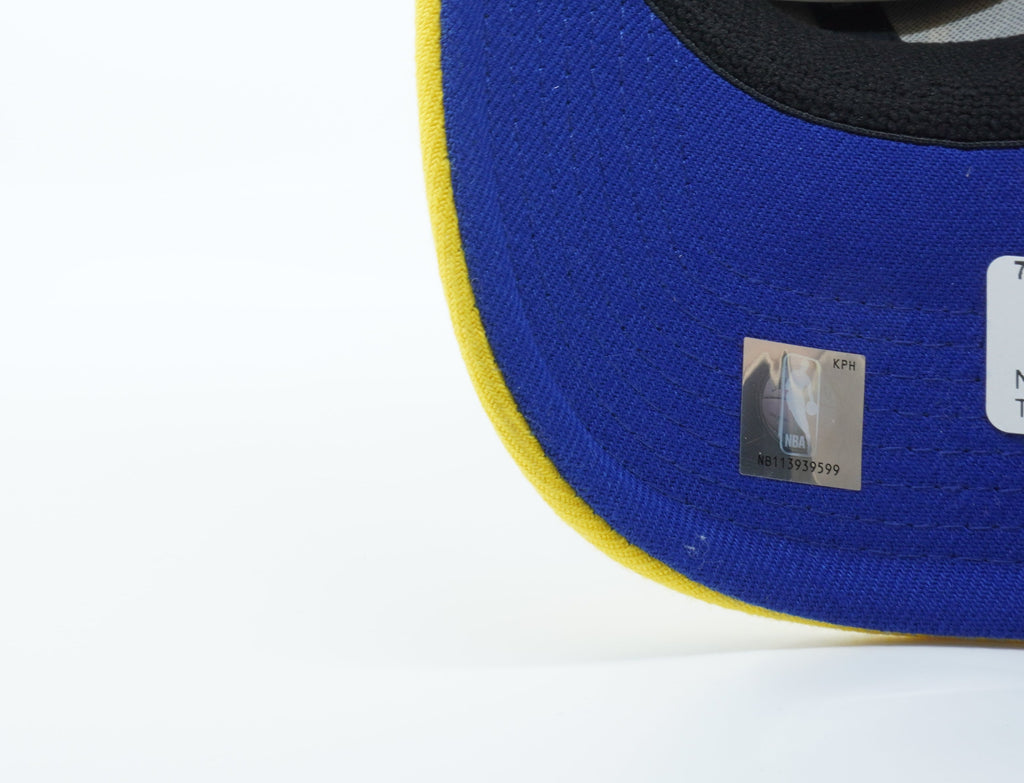 [70437050] Mens New Era NBA Golden State Warriors The Twon 39Thirty Fitted
